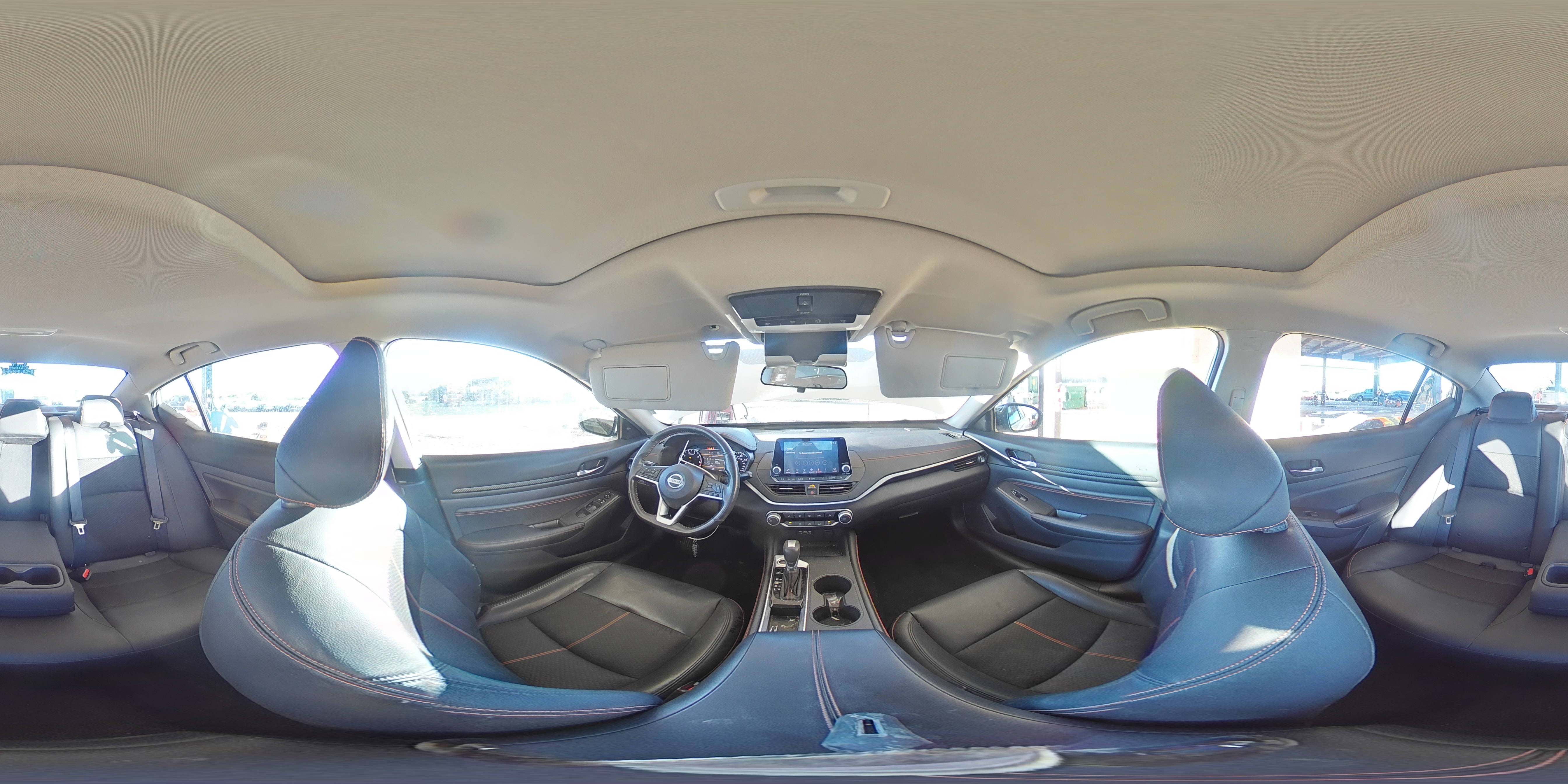 2022 Nissan Altima - Image 13