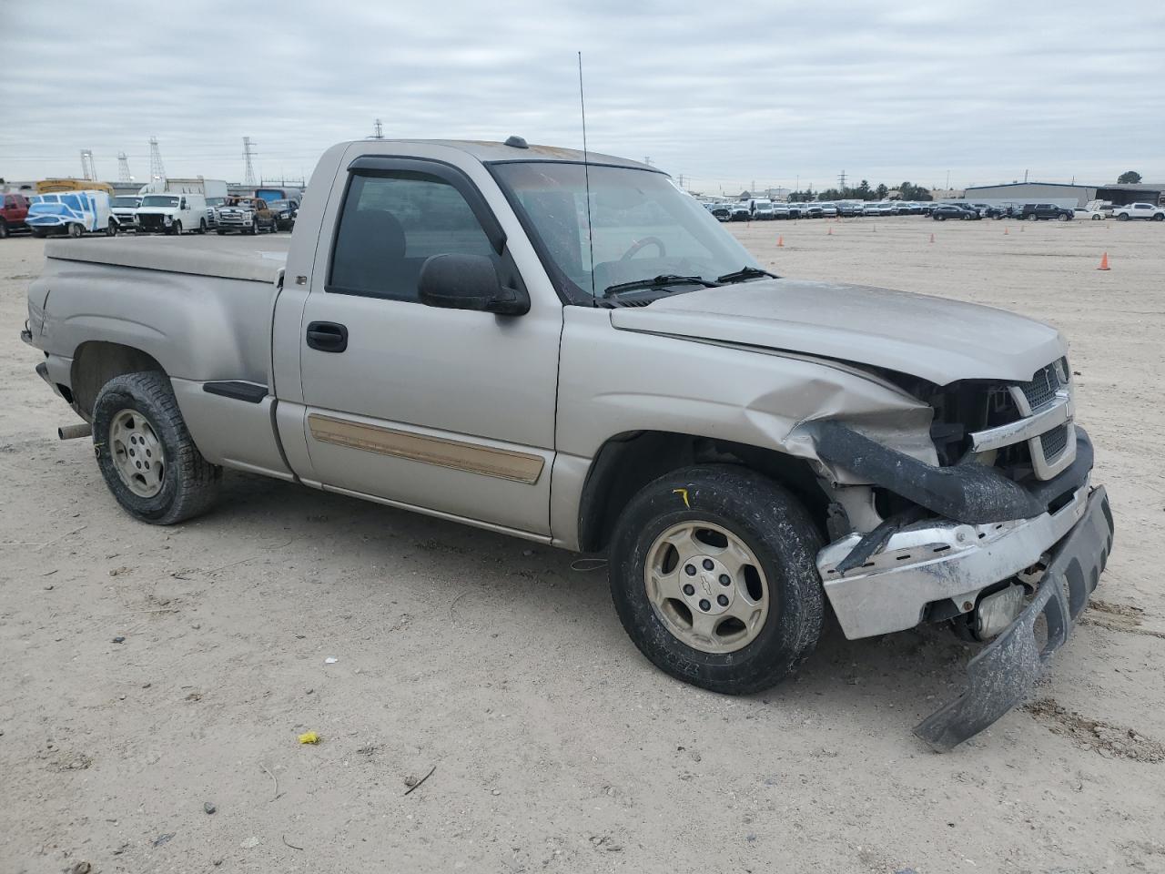 2004 Chevrolet Silverado - Image 4