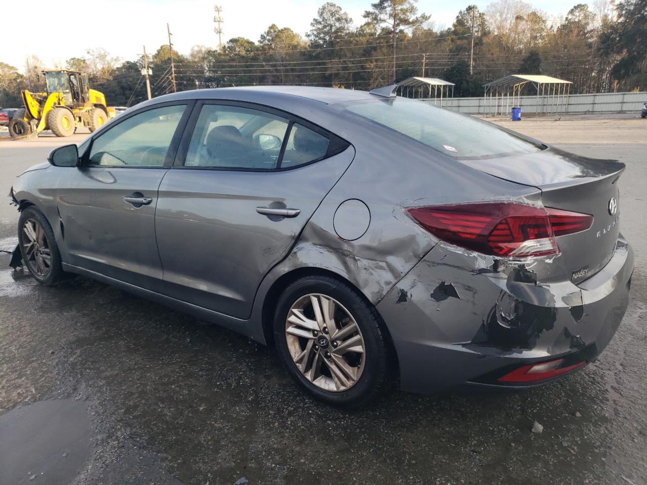 2019 Hyundai Elantra - Image 2