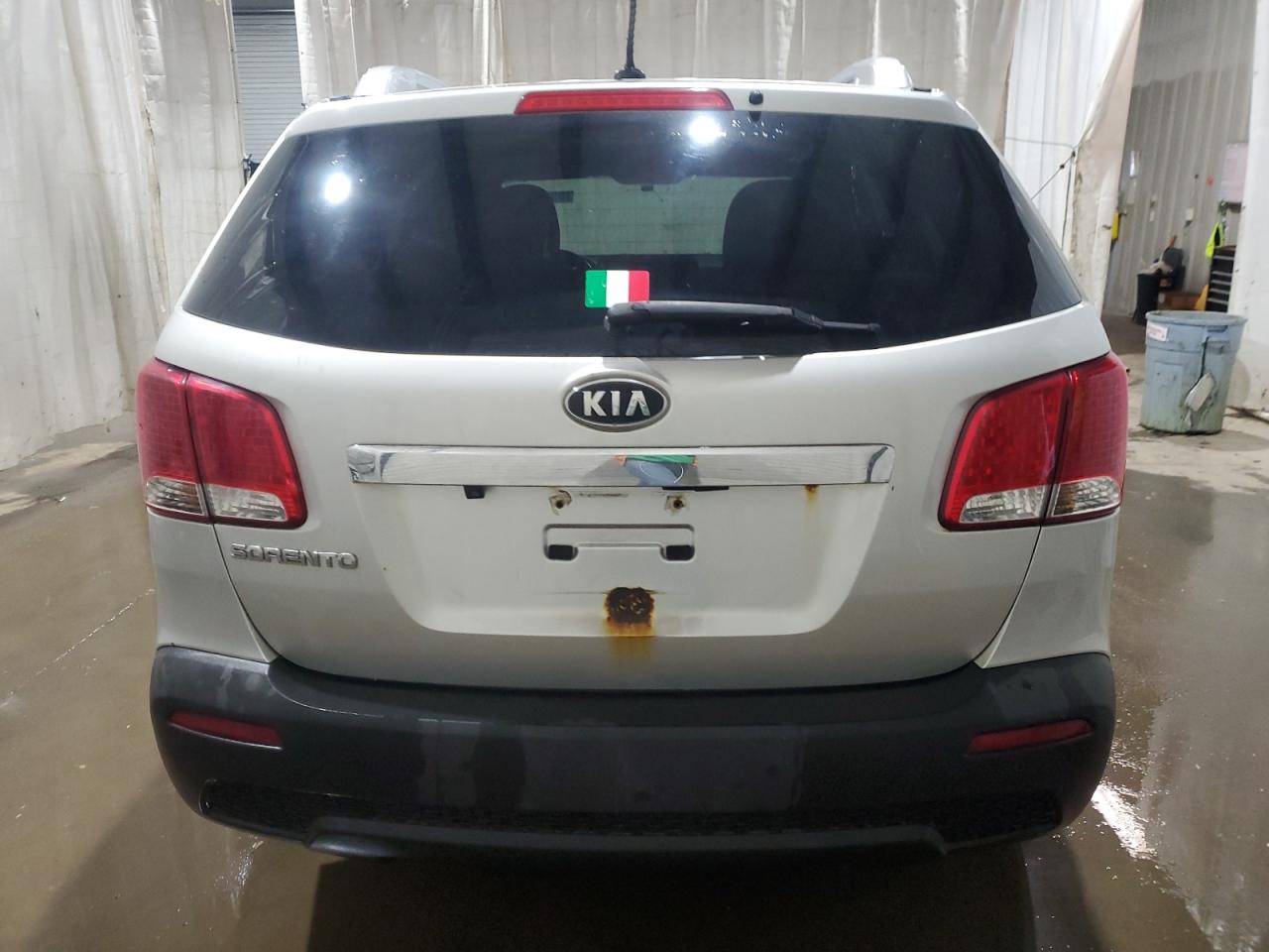 2011 Kia Sorento - Image 6
