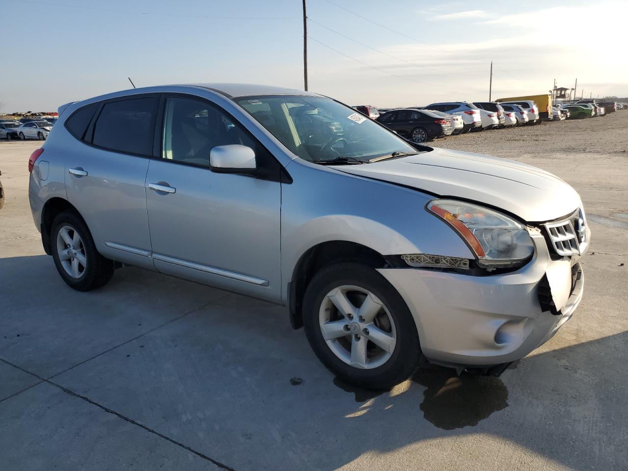 2013 Nissan Rogue - Image 4