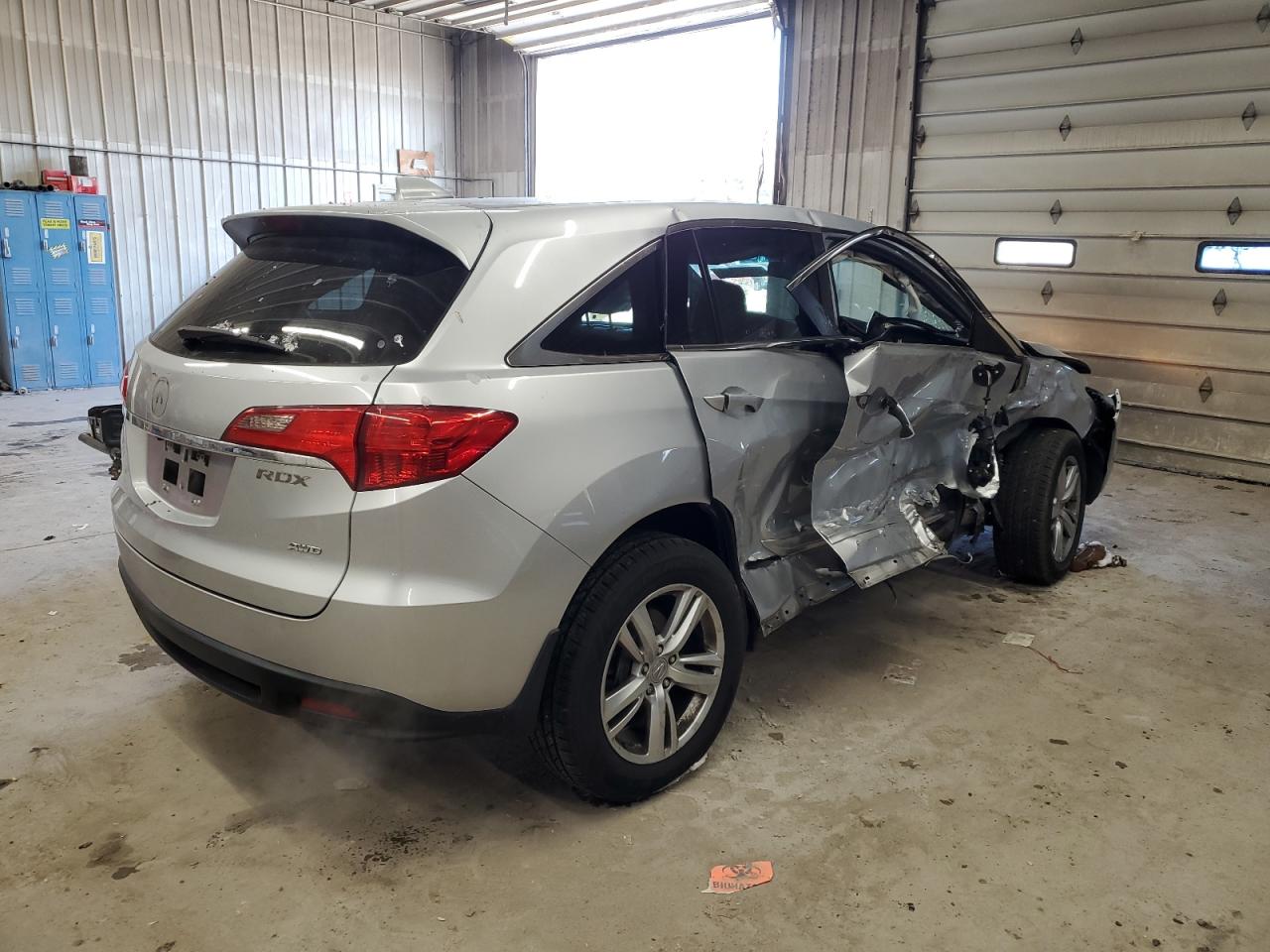 VIN 5J8TB4H59EL016512 2014 ACURA RDX no.3