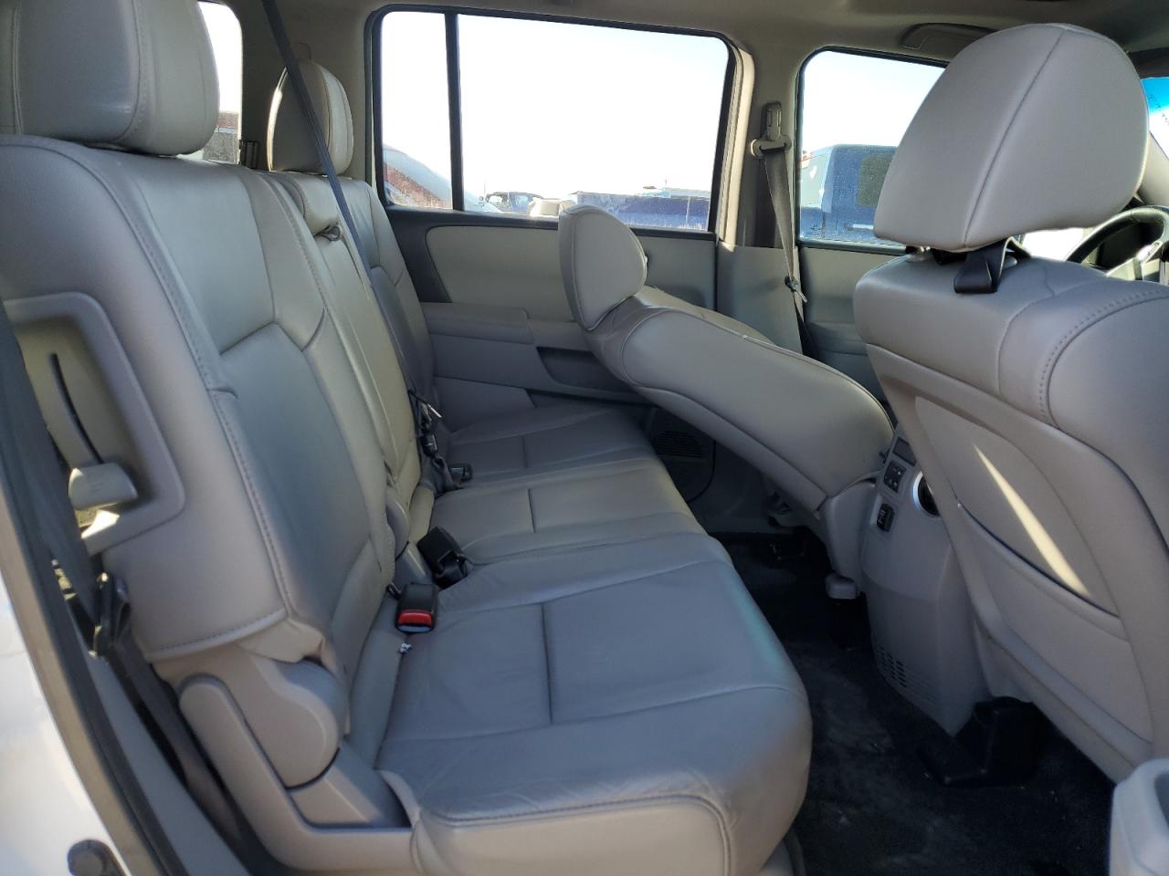 2014 Honda Pilot - Image 11
