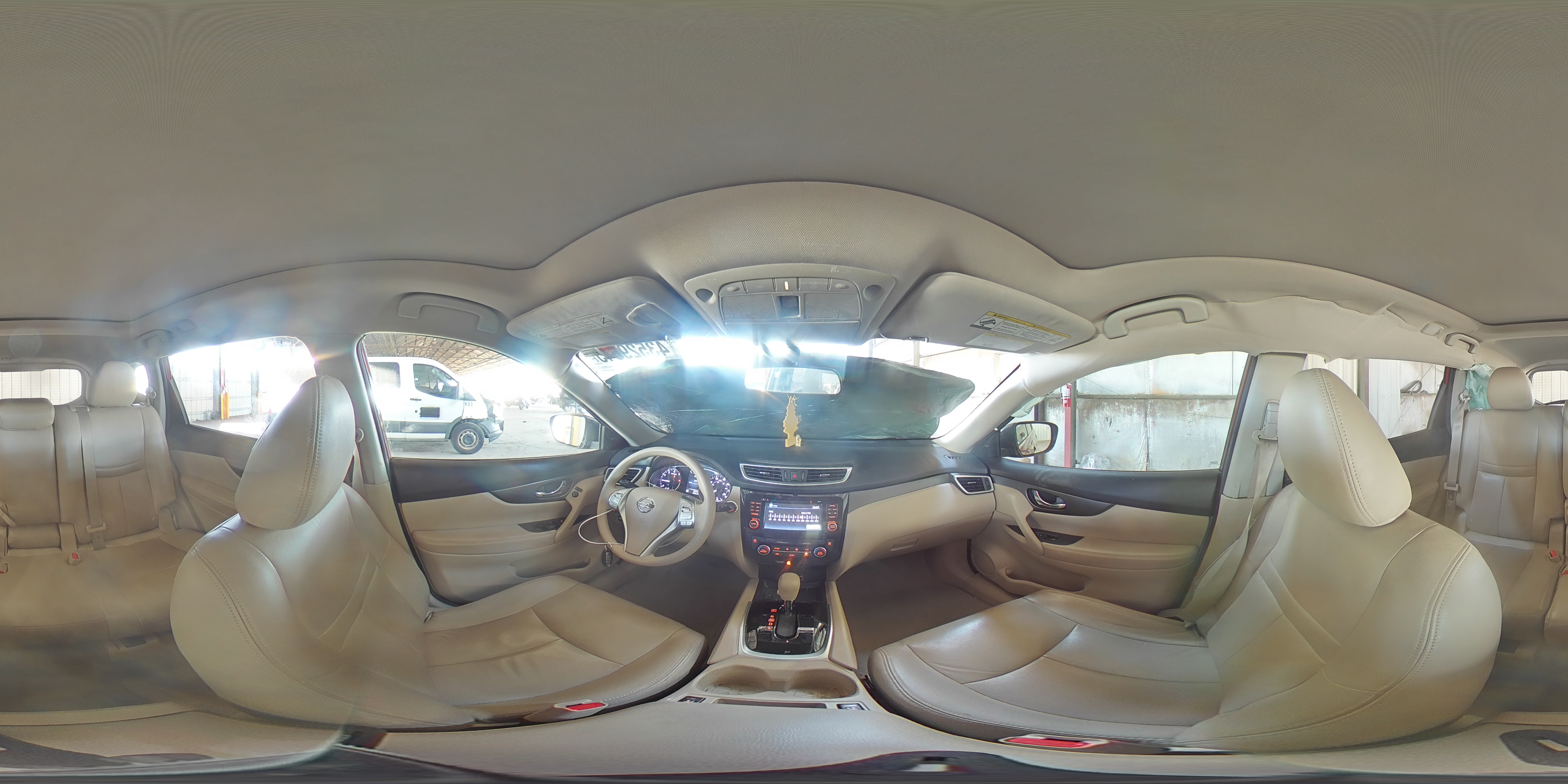 2015 Nissan Rogue - Image 13