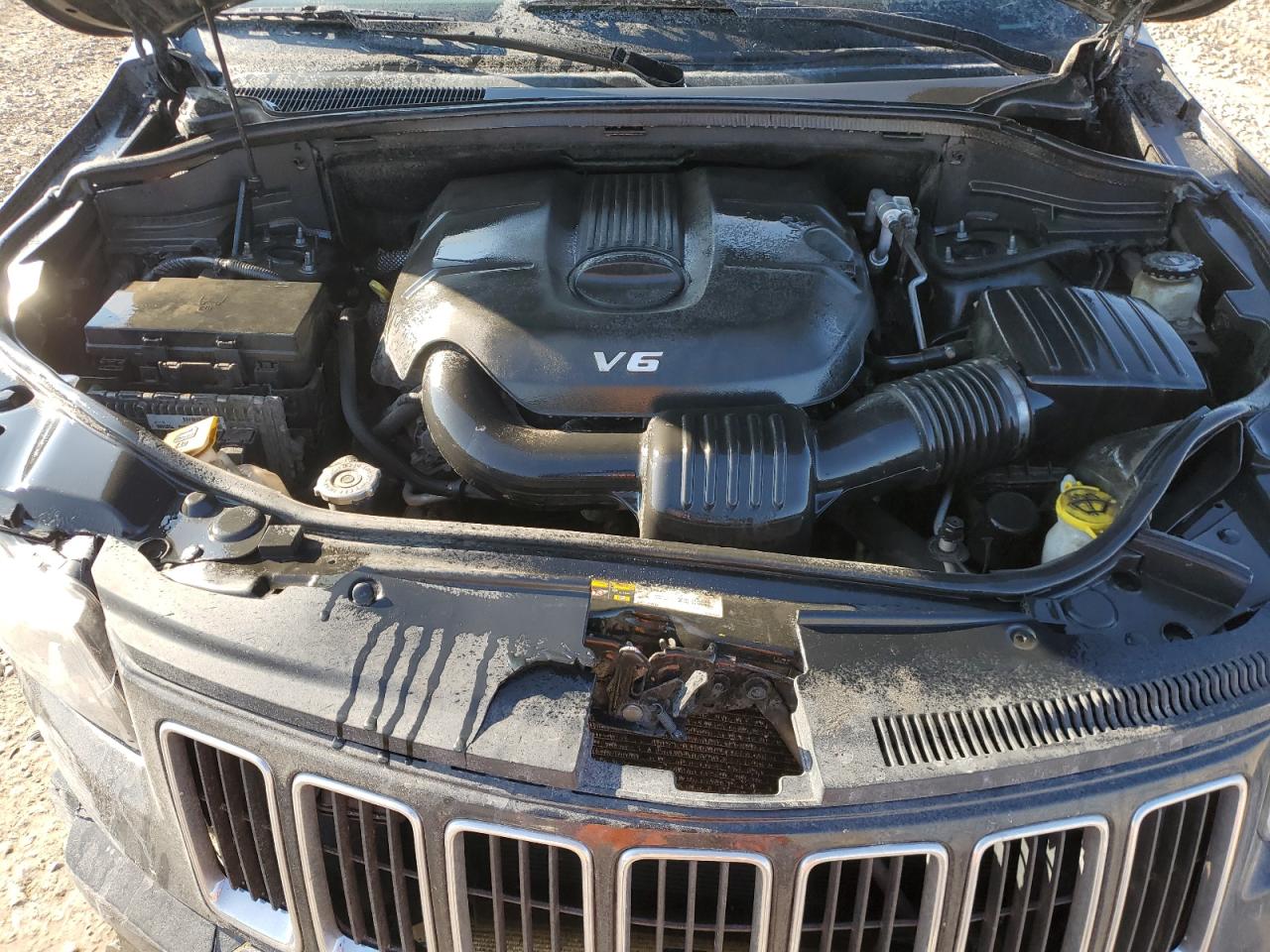 2014 Jeep Grand Cherokee - Image 11
