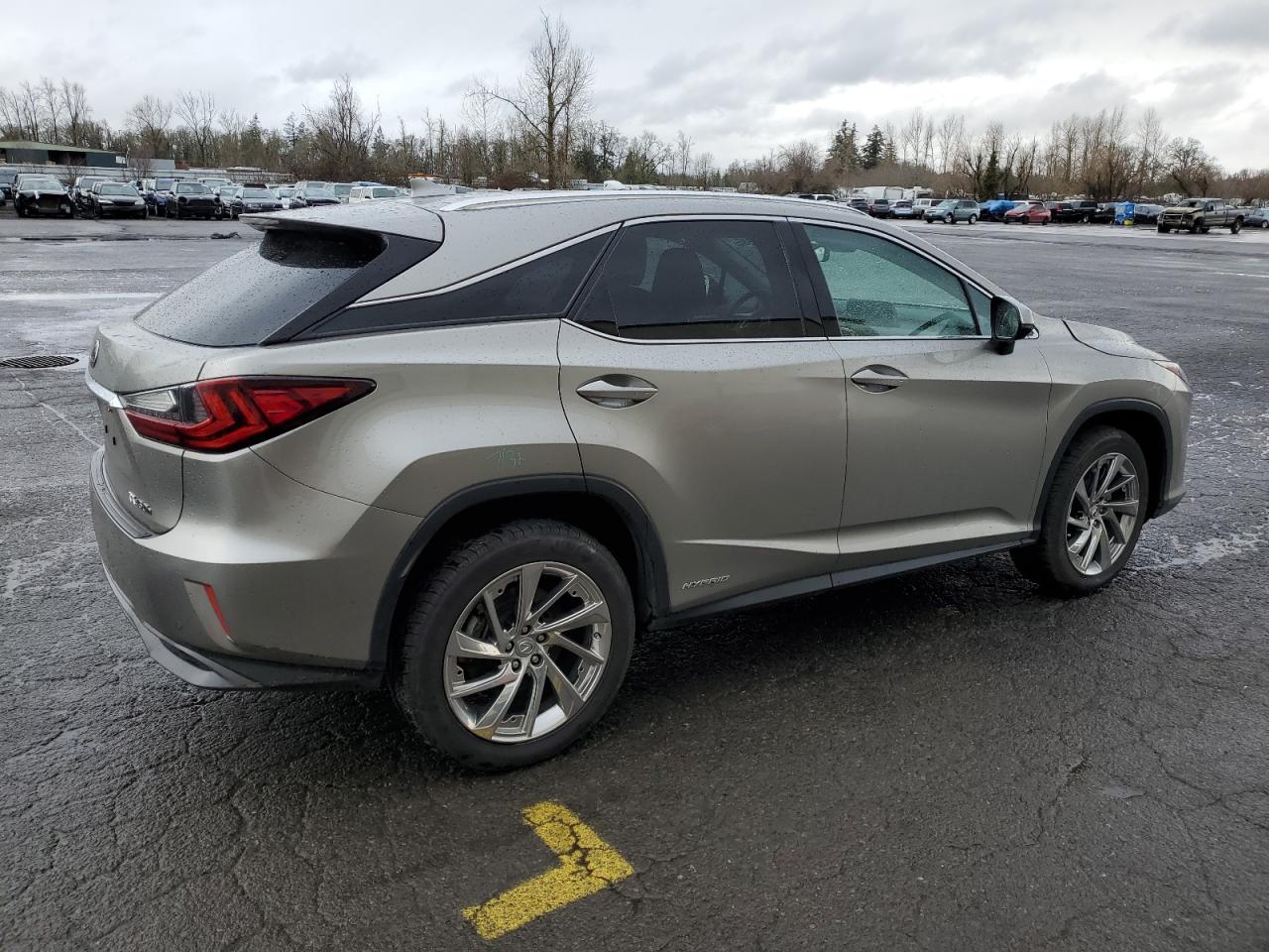2019 Lexus RX - Image 3