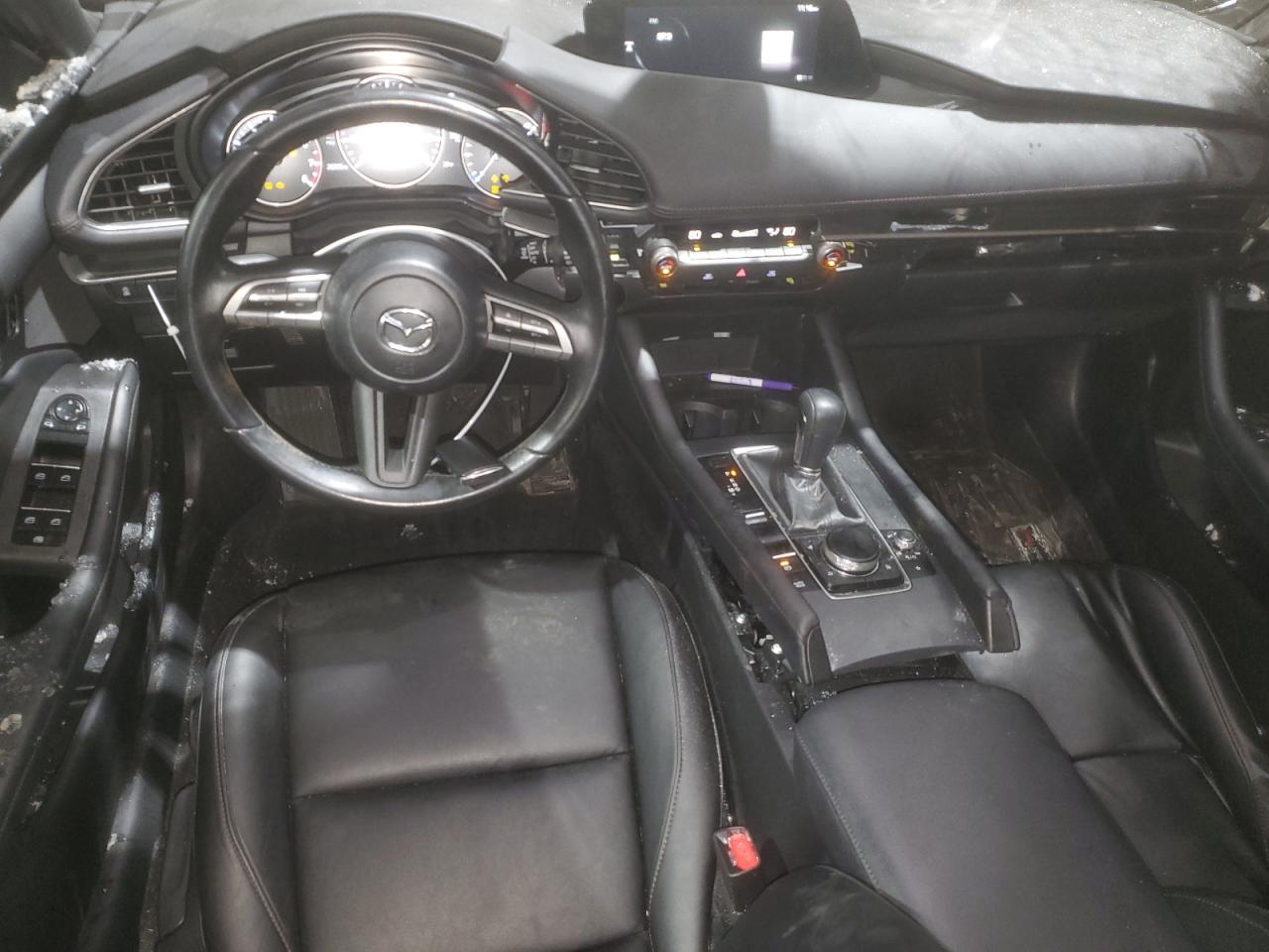 2022 Mazda 3 - Image 8
