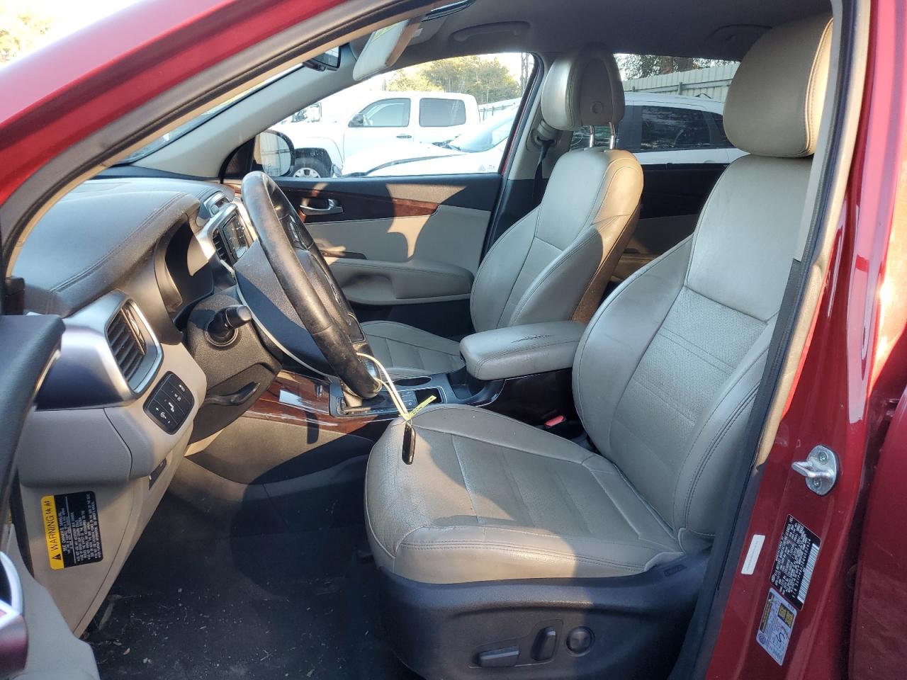 2016 Kia Sorento - Image 7