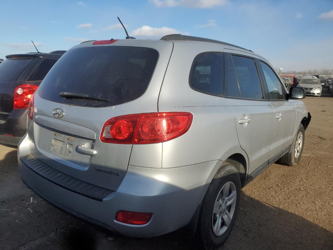 2009 Hyundai Santa Fe - Image 3