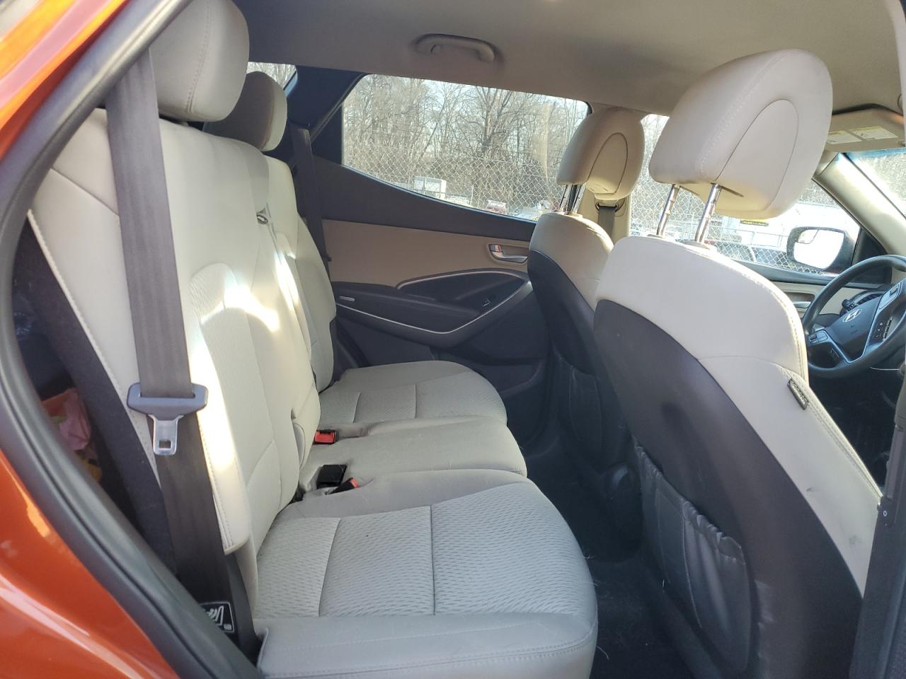 2018 Hyundai Santa Fe - Image 12