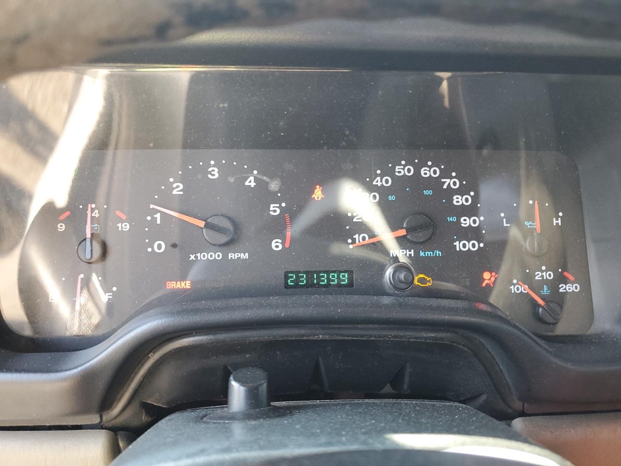 2005 Jeep Wrangler - Image 9