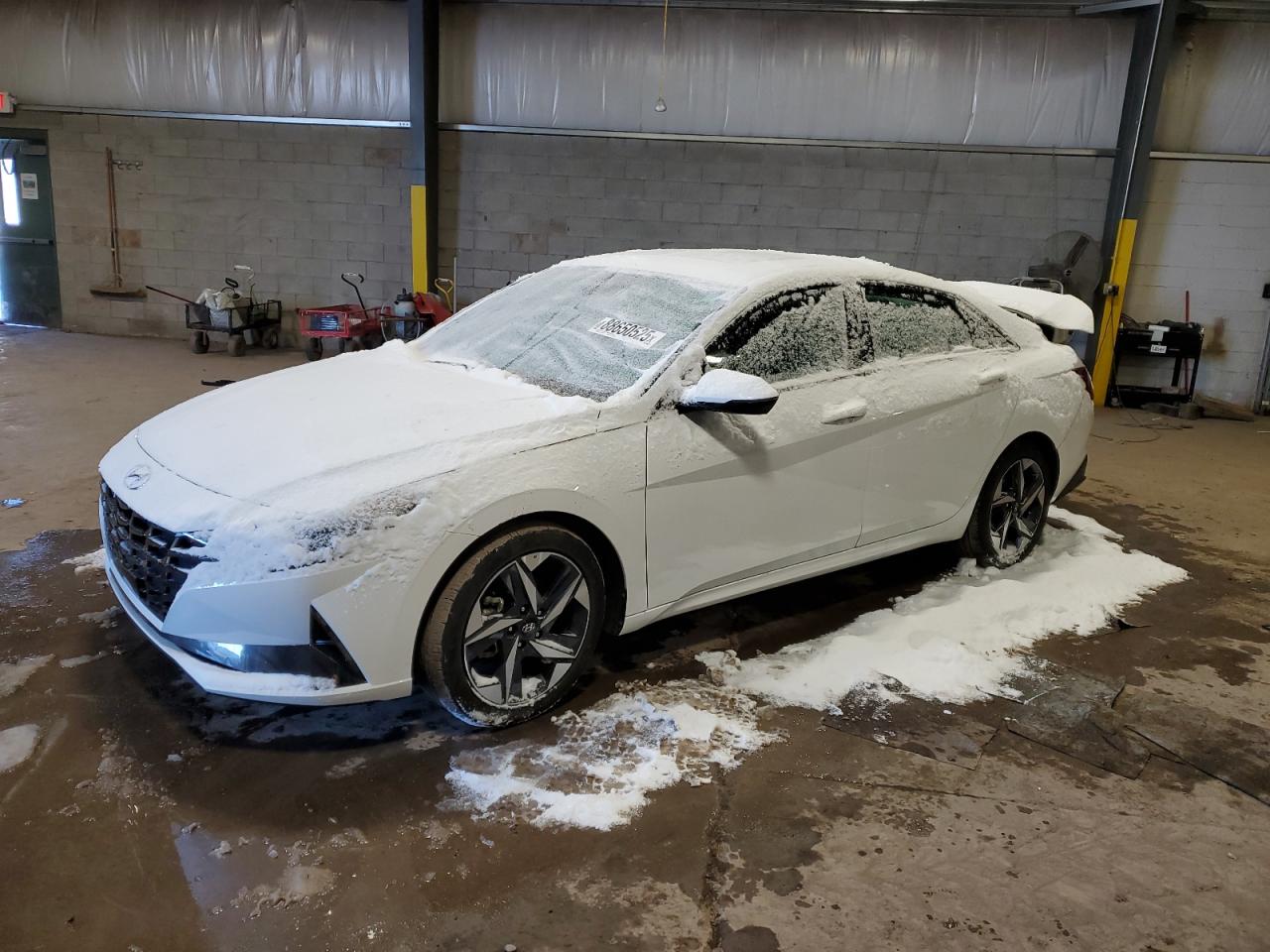 2023 Hyundai Elantra - Image 1