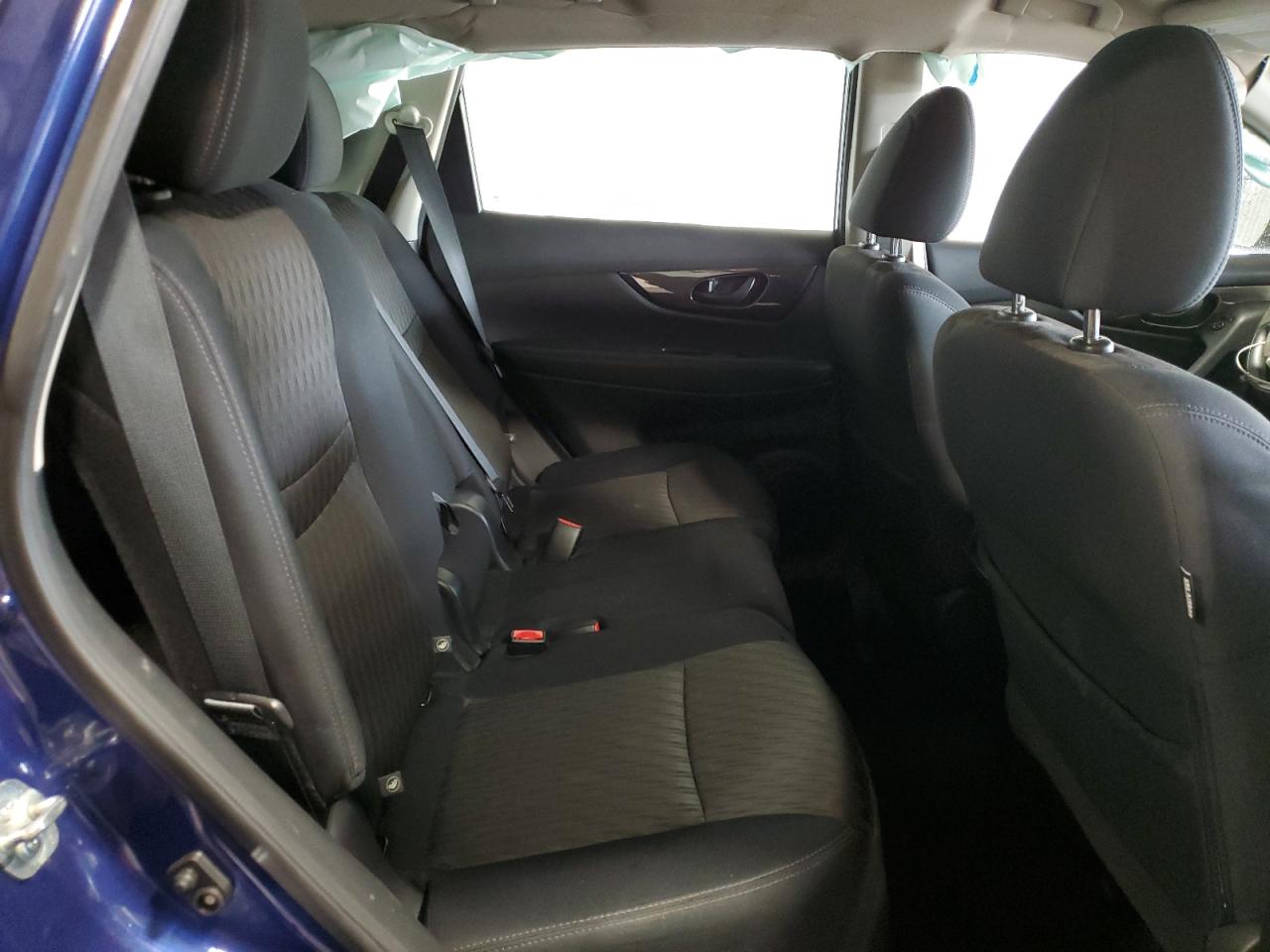2019 Nissan Rogue - Image 11