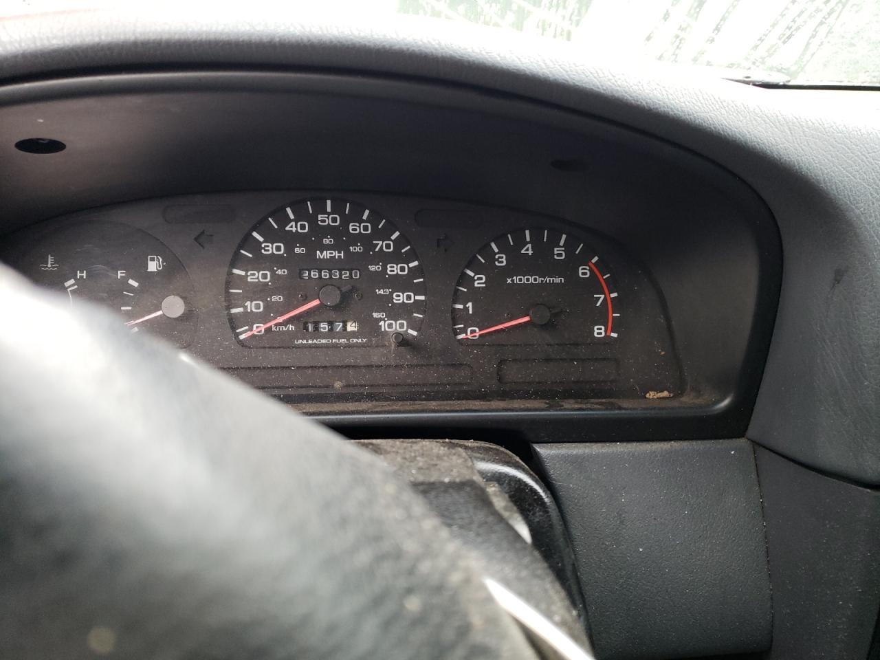 1995 Nissan Titan - Image 9