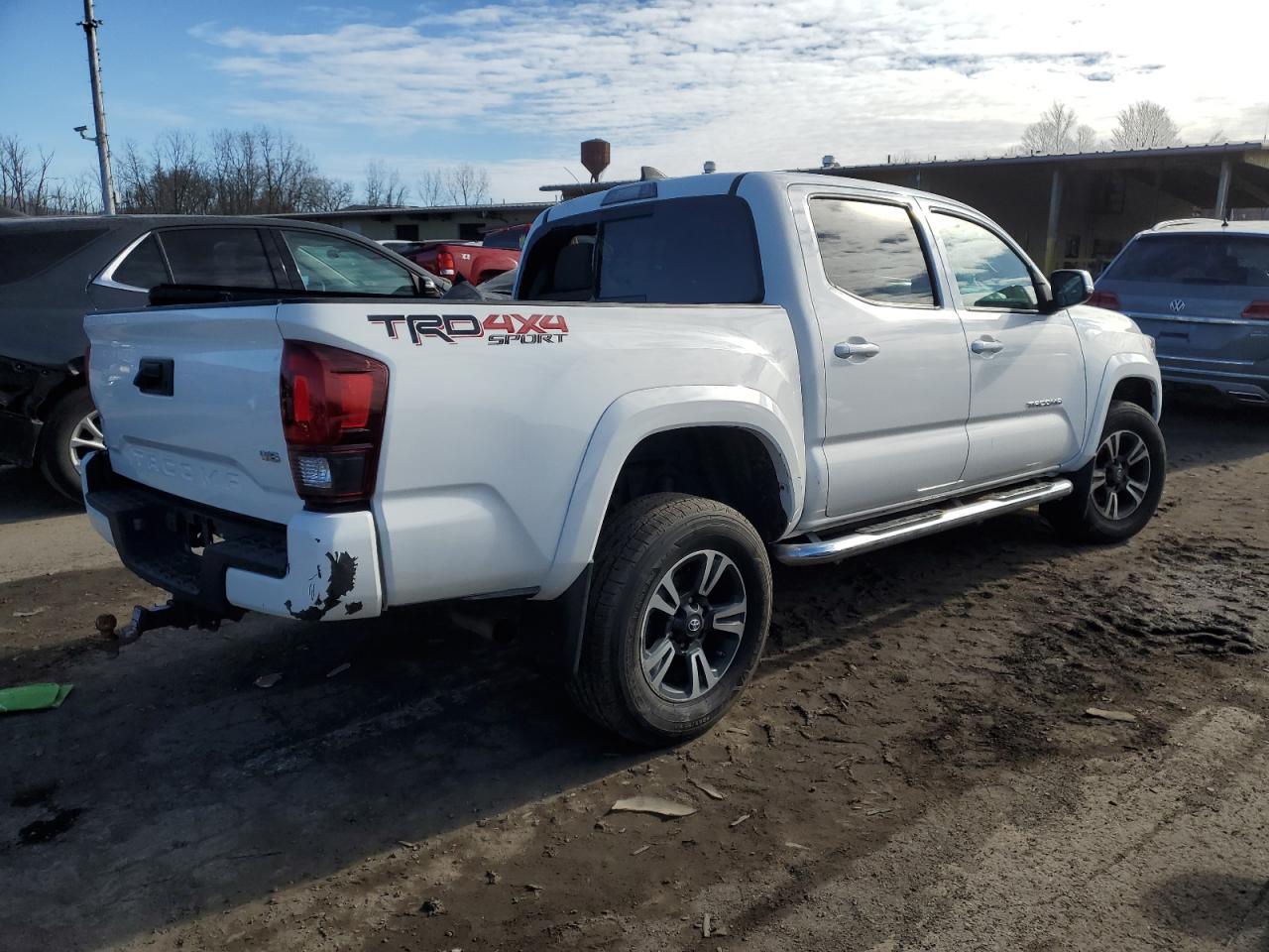 2019 Toyota Tacoma - Image 3