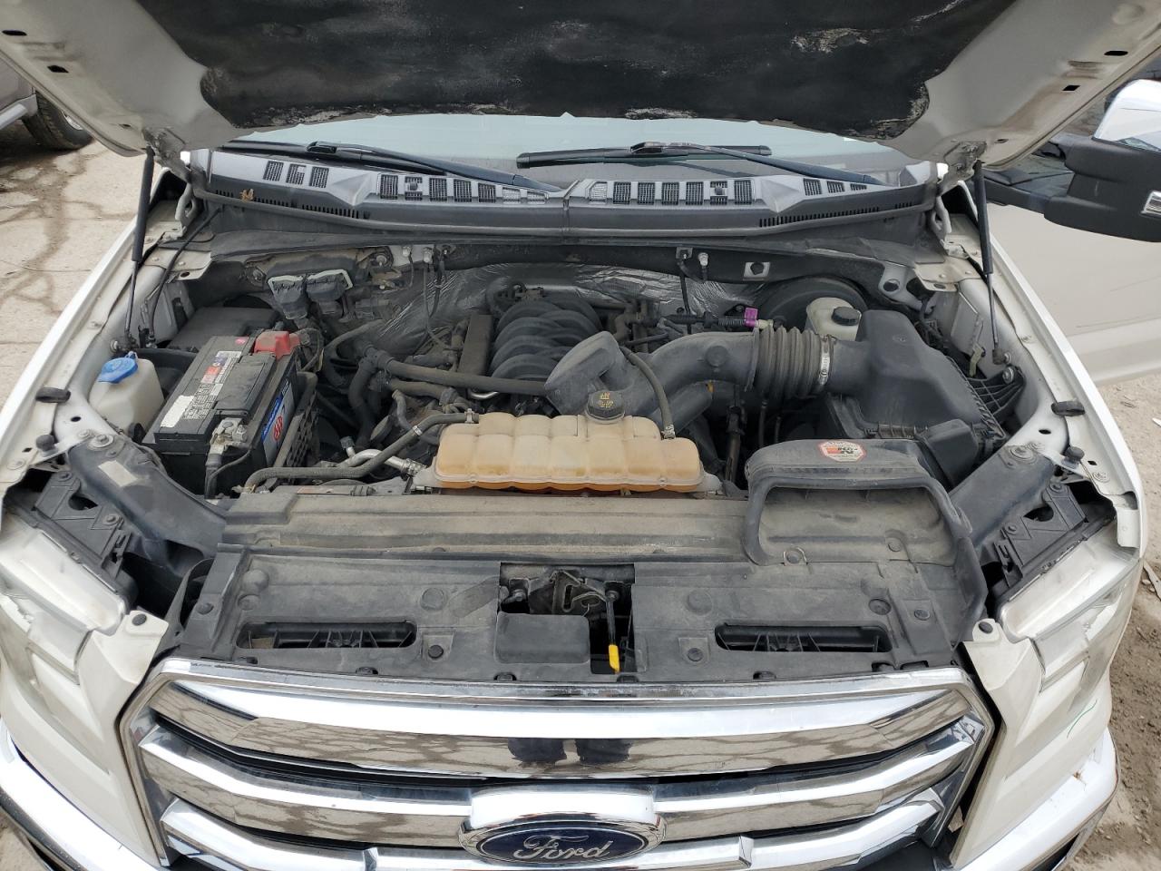 2015 Ford F-150 - Image 11