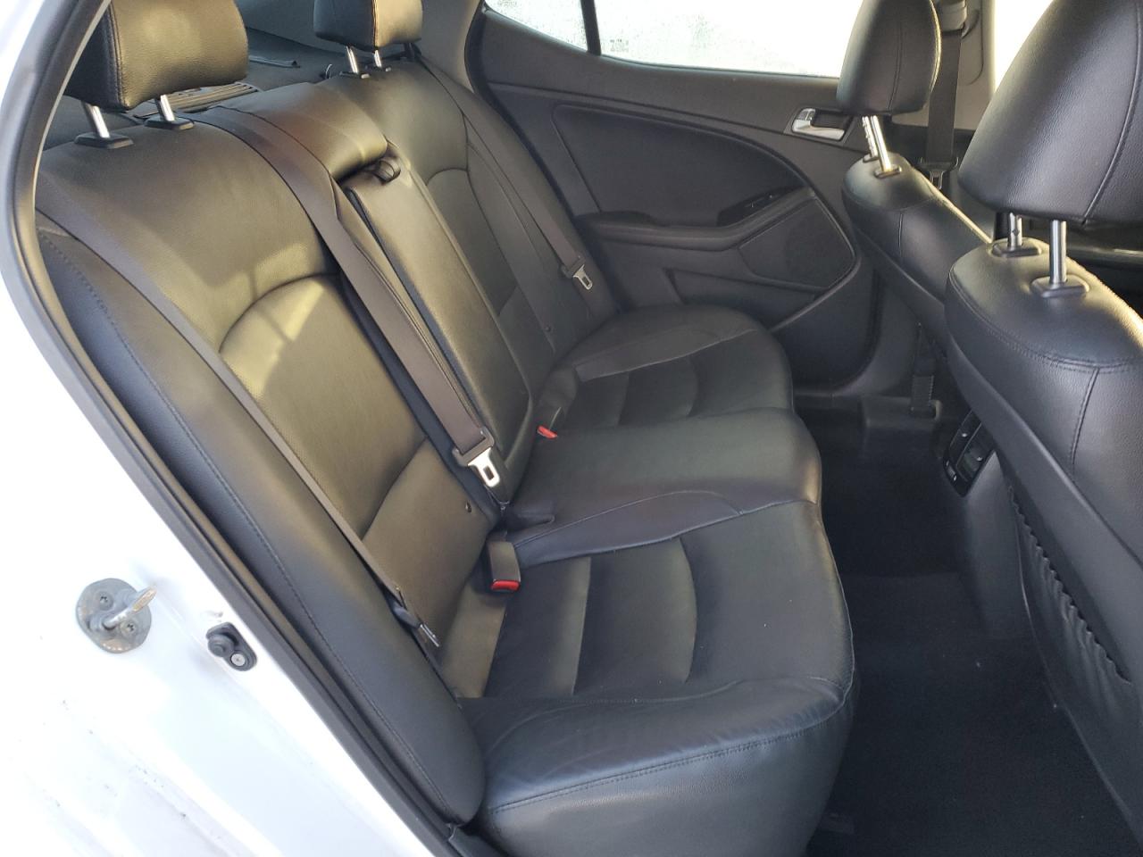 2015 Kia Optima - Image 10