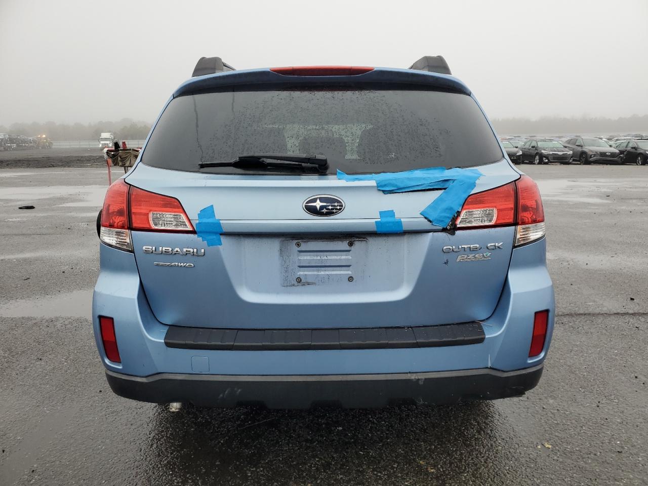 2010 Subaru Outback - Image 6
