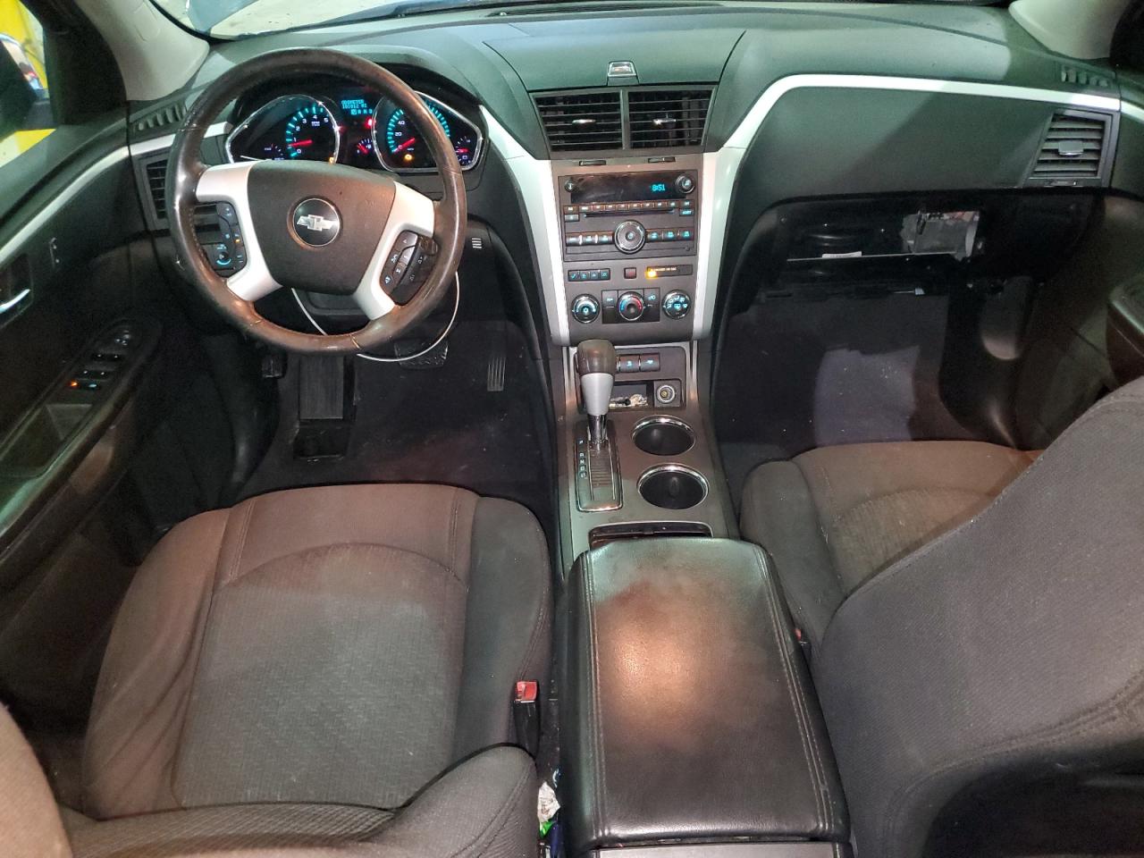 2010 Chevrolet Traverse - Image 8