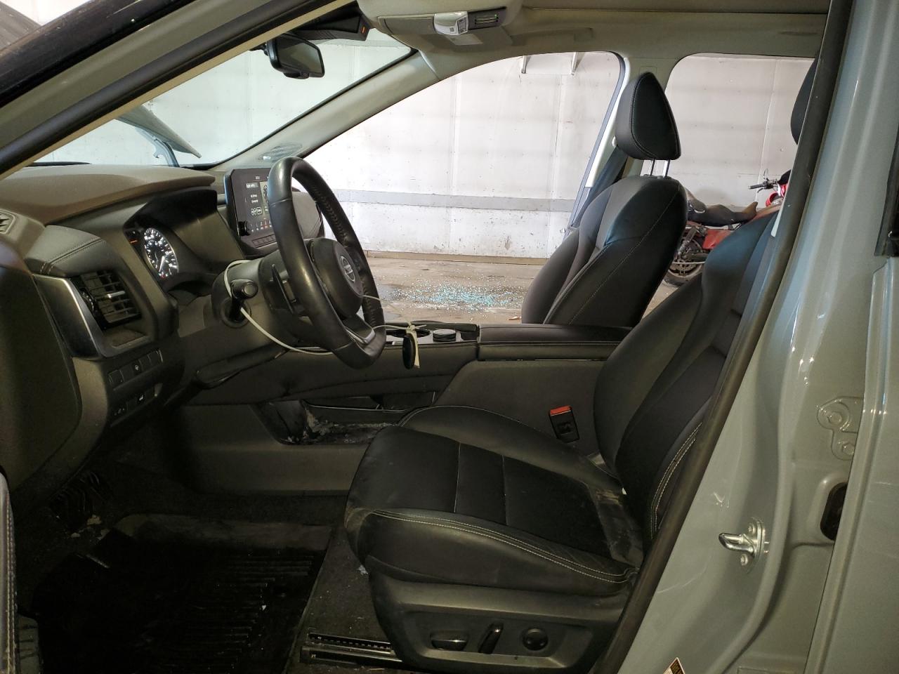 2021 Nissan Rogue - Image 7