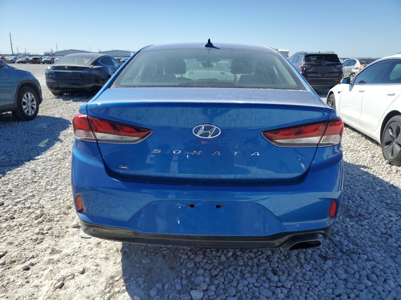 2018 Hyundai Sonata - Image 6