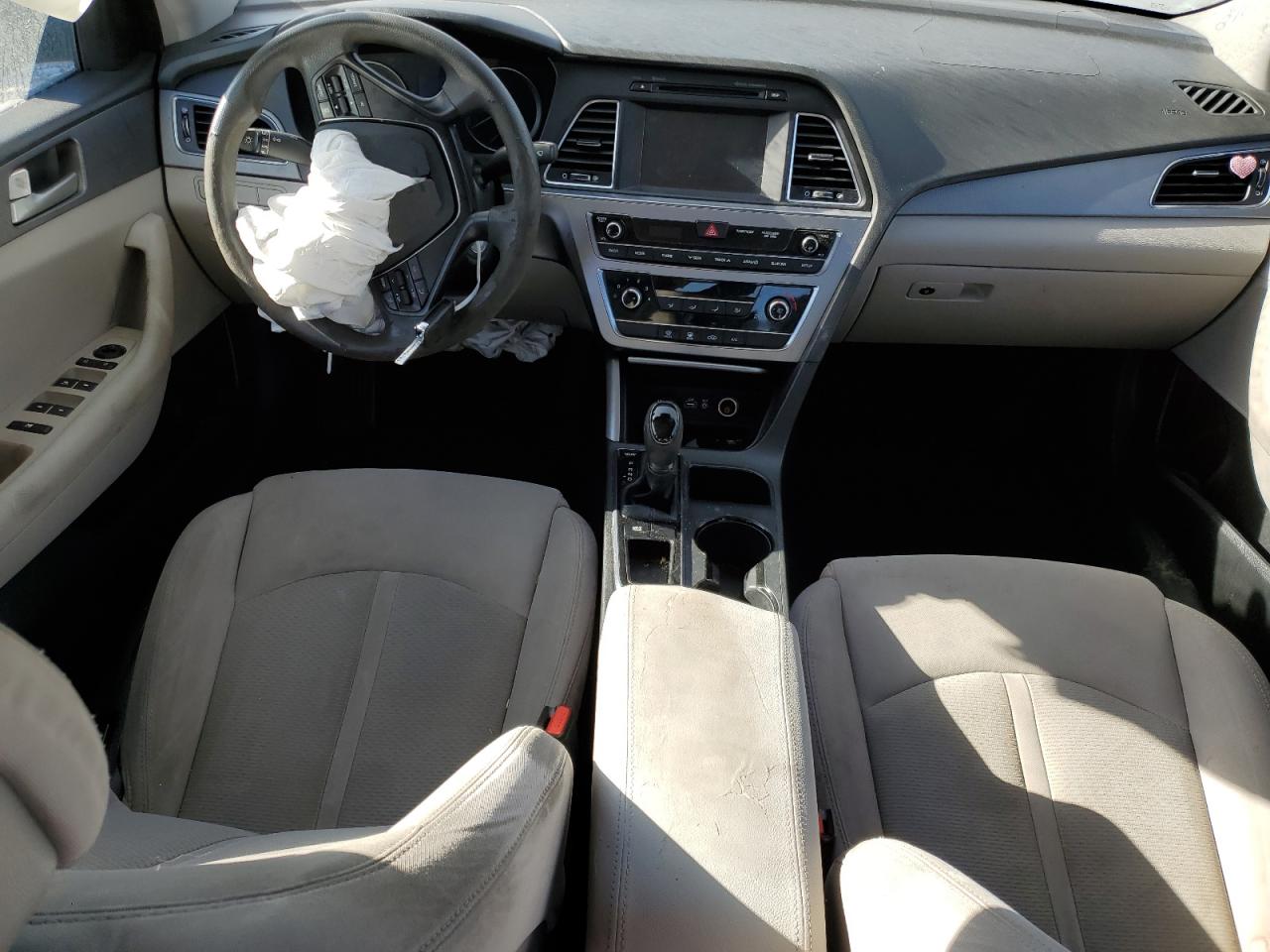 2016 Hyundai Sonata - Image 8