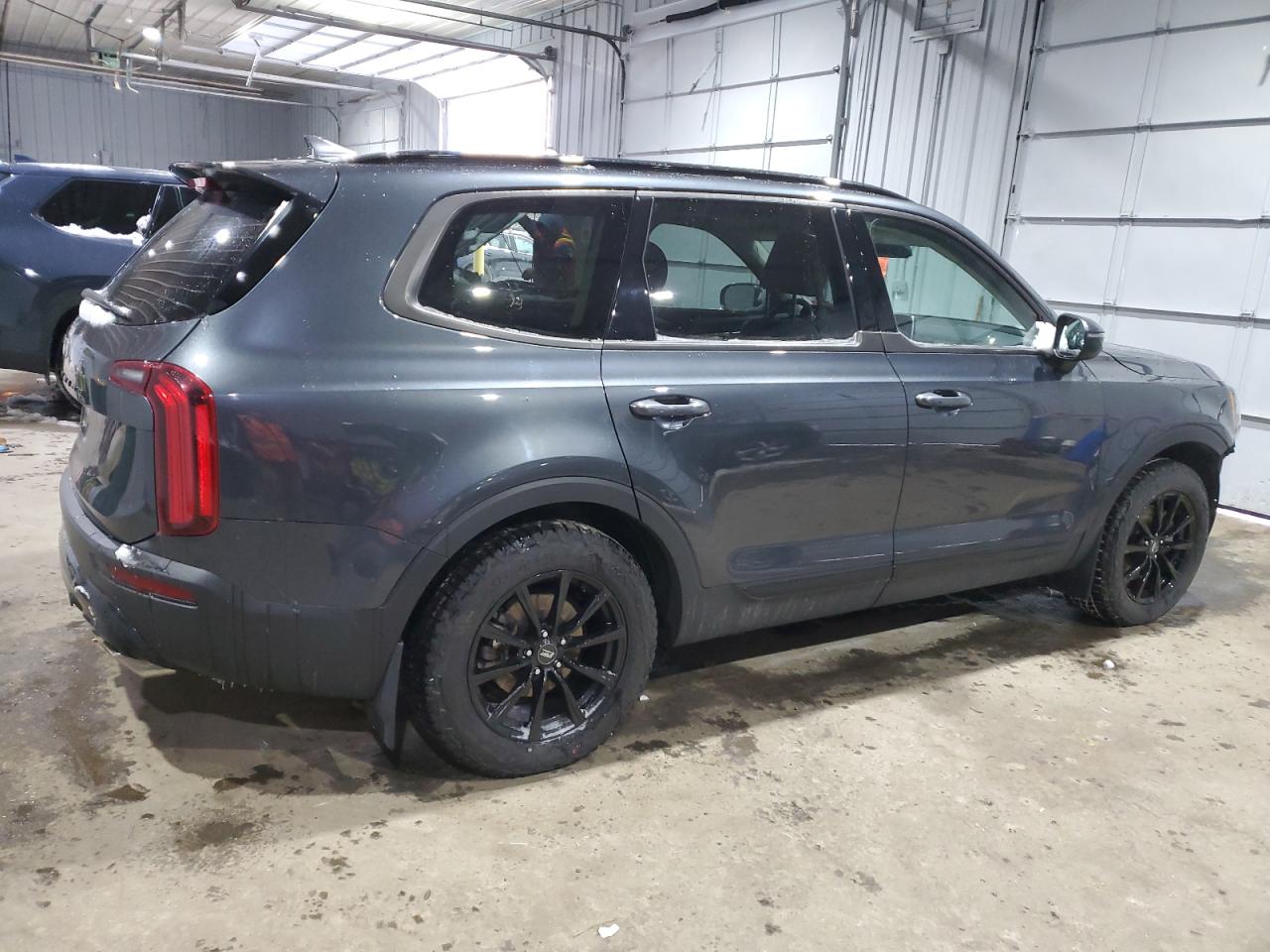 2022 Kia Telluride - Image 3