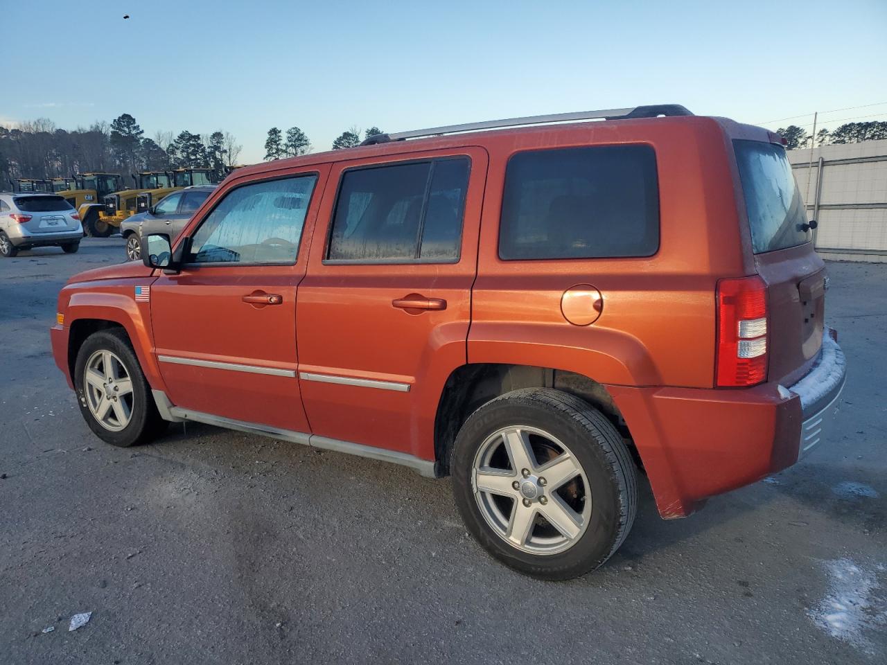 2010 Jeep Liberty (Patriot) - Image 2