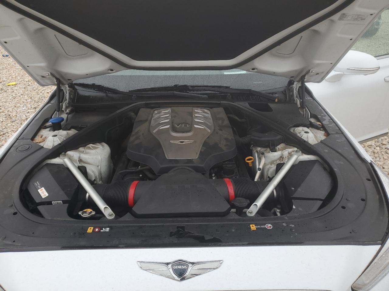 2017 Genesis G90 - Image 12