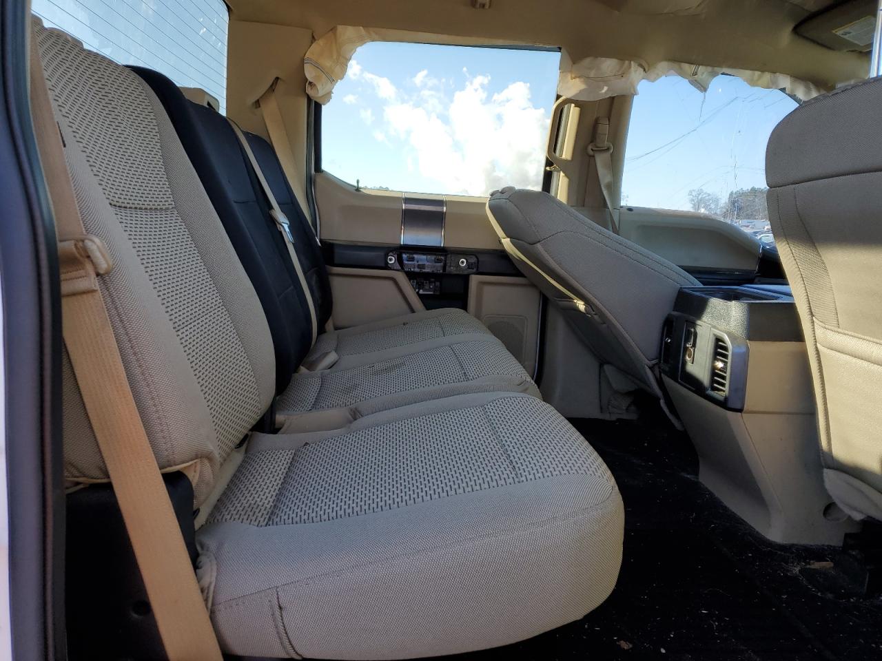 2016 Ford F-150 - Image 11
