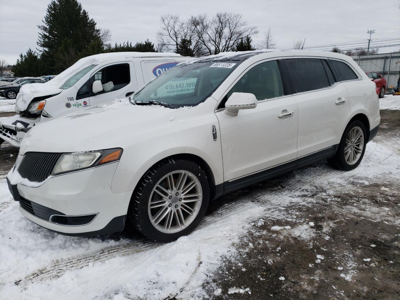 VIN 2LMHJ5AT7DBL55855 2013 LINCOLN MKT no.1