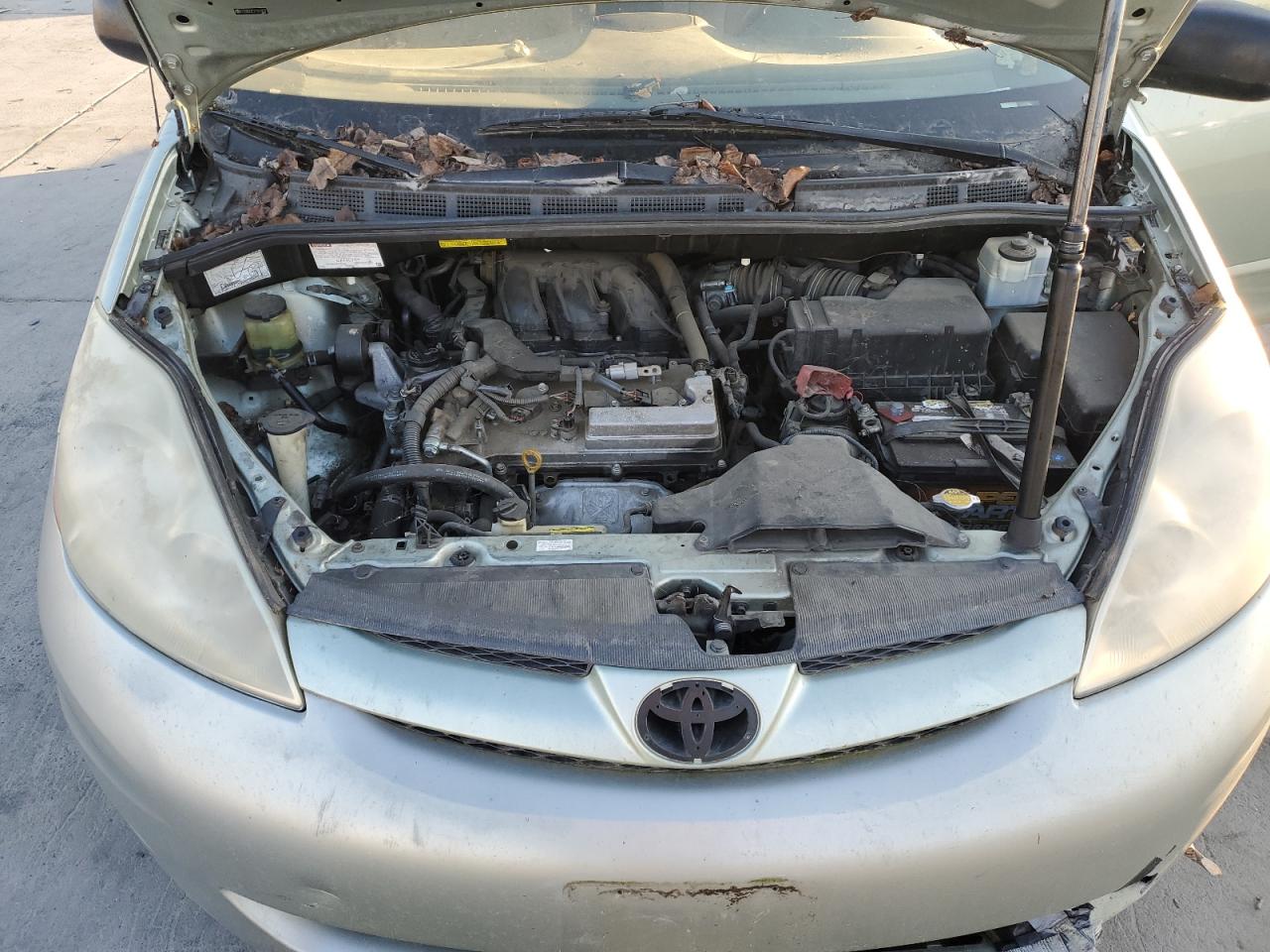 2007 Toyota Sienna - Image 12