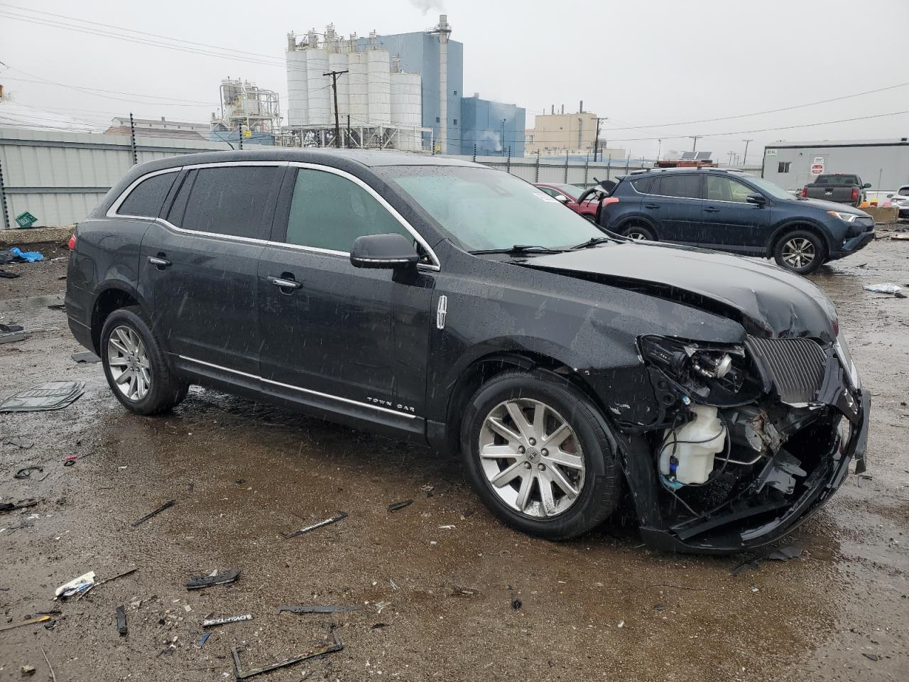 2016 Lincoln MKT - Image 4