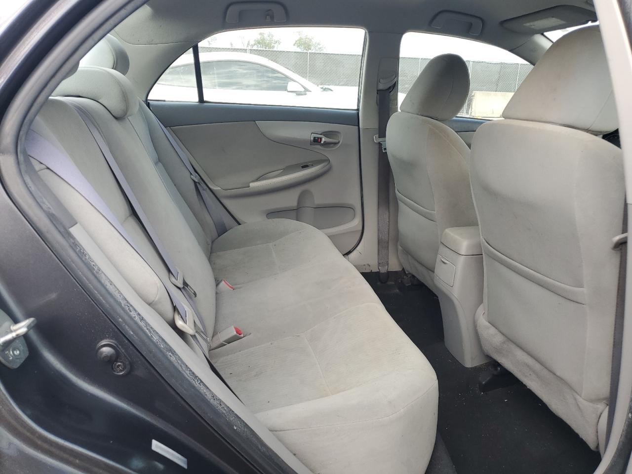 2010 Toyota Corolla - Image 10