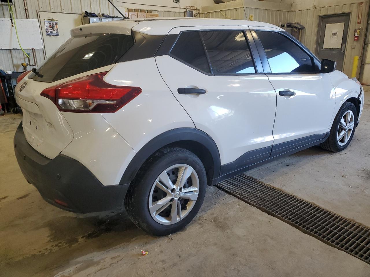 2020 Nissan Kicks - Image 3