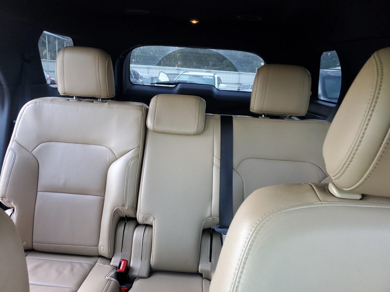 2016 Ford Explorer - Image 10