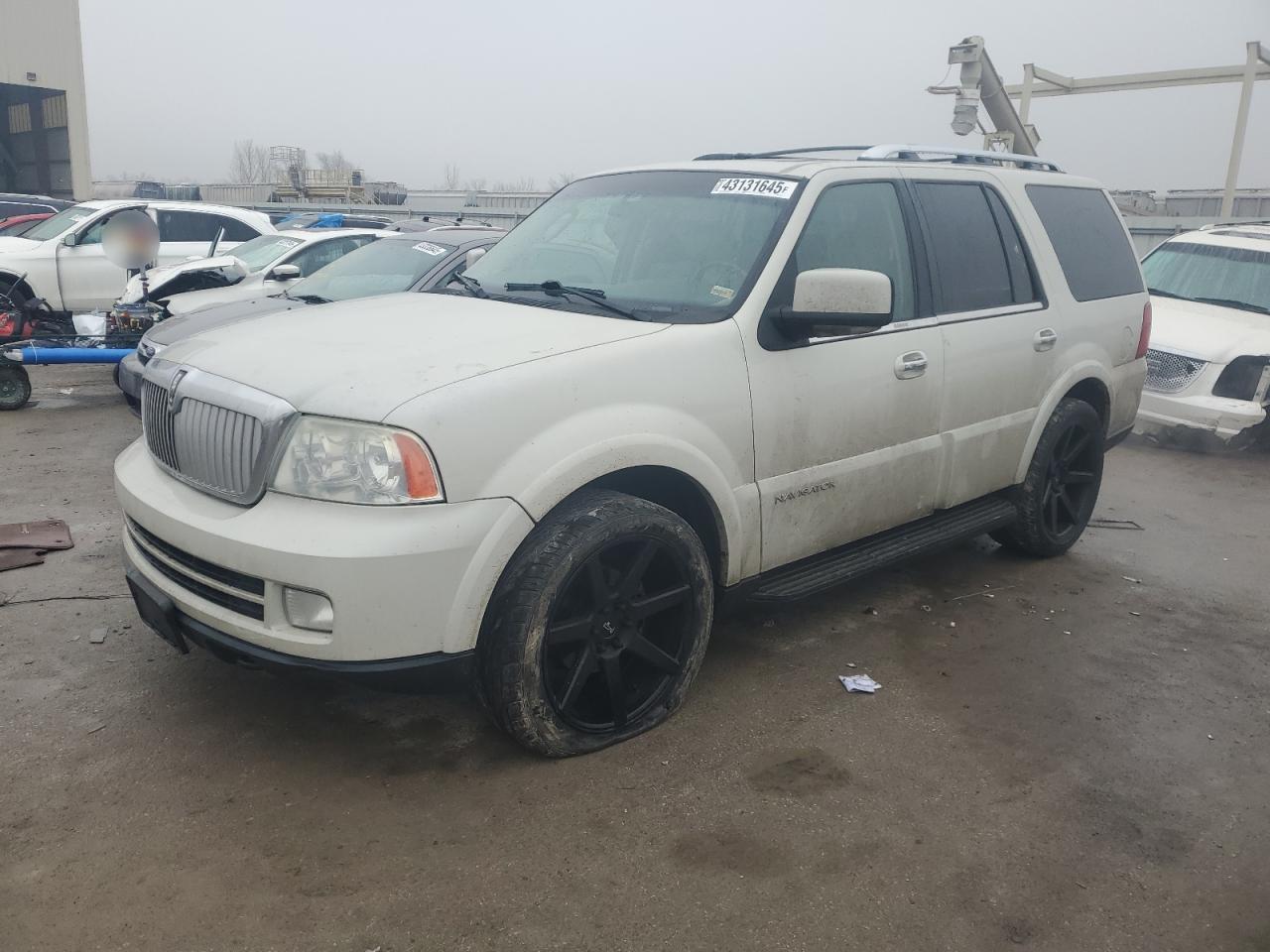 2005 Lincoln Navigator - Image 1