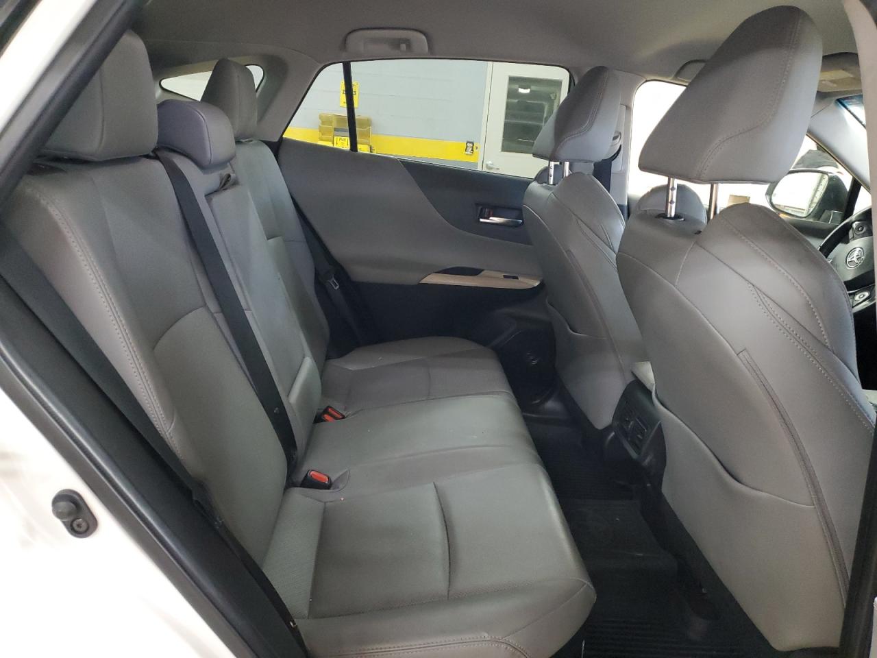 2021 Toyota Venza - Image 11