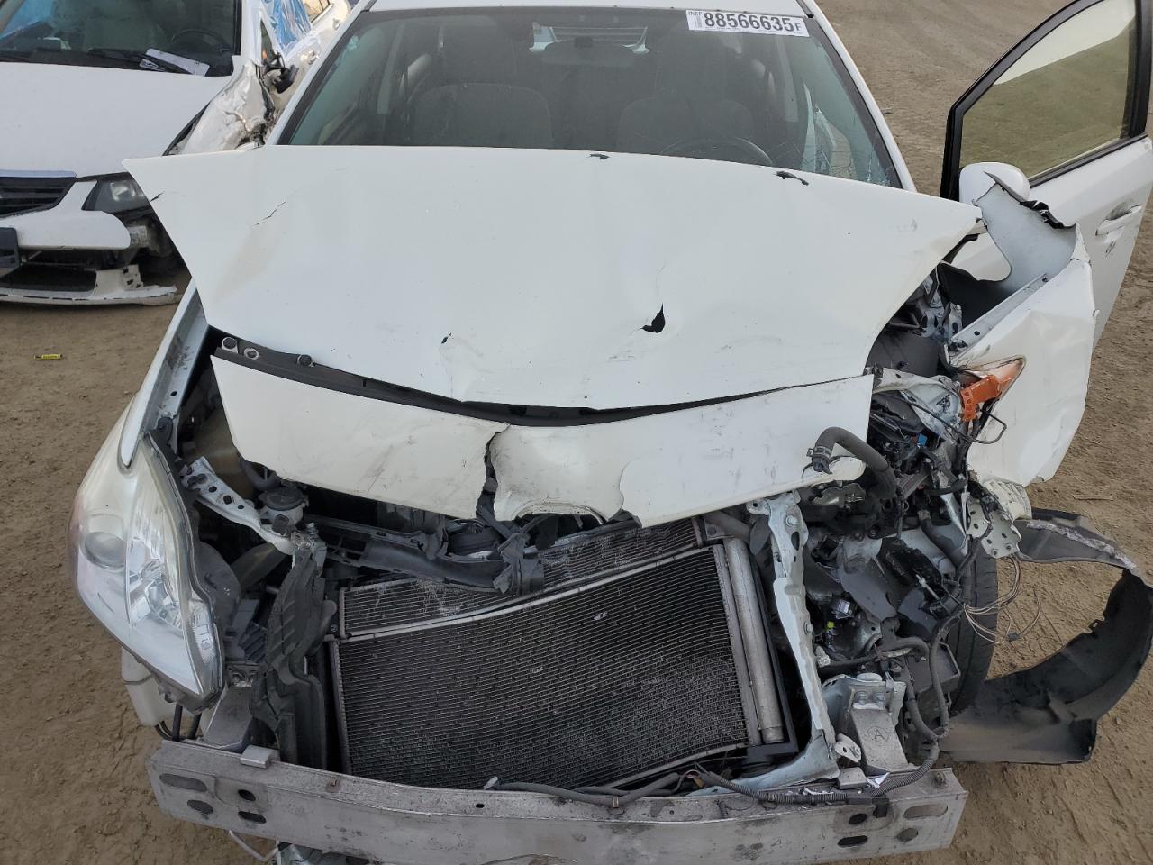 2015 Toyota Prius - Image 11