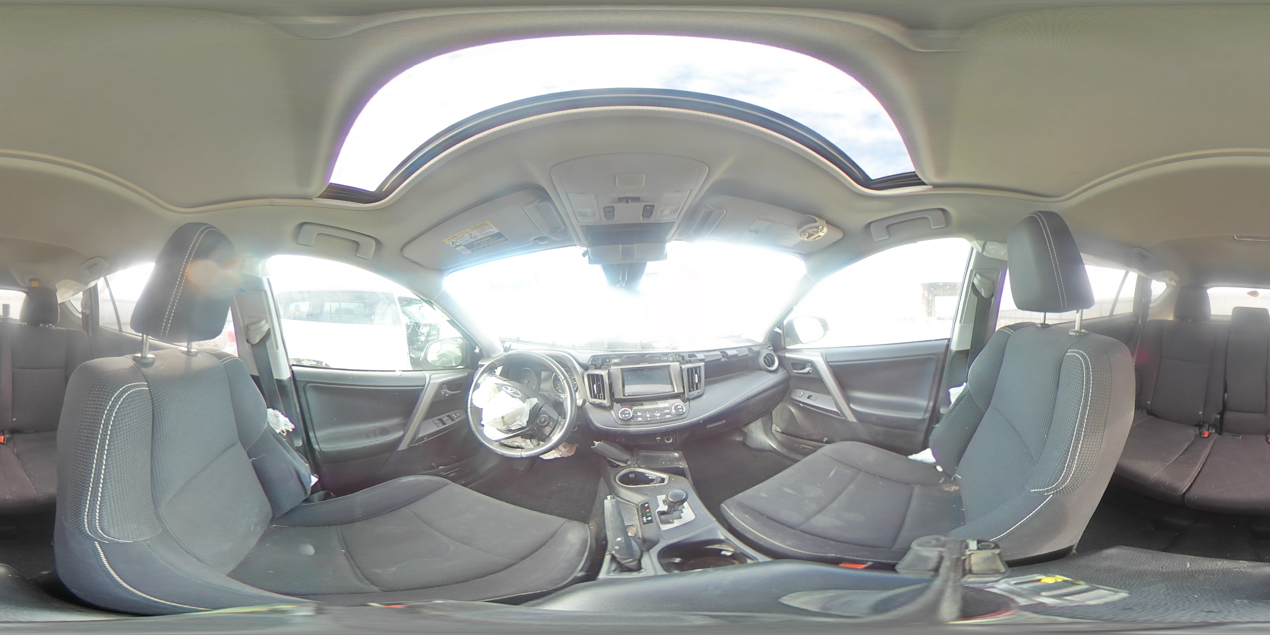 2018 Toyota RAV 4 - Image 13