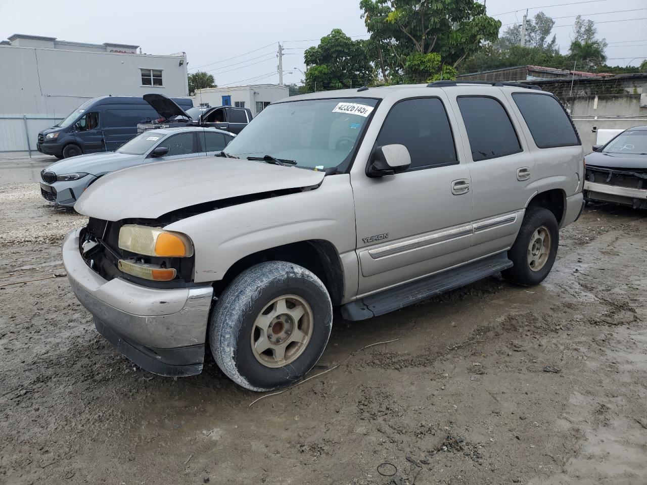 2005 GMC Yukon - Image 1