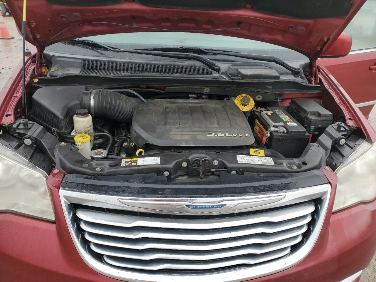 2013 Chrysler Town & Country - Image 11