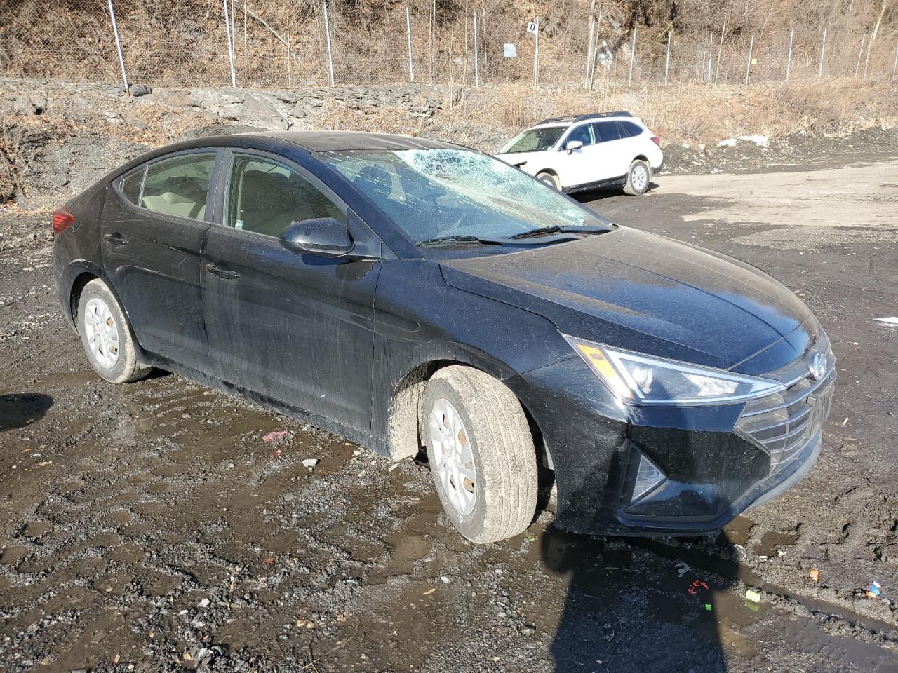 2019 Hyundai Elantra - Image 4