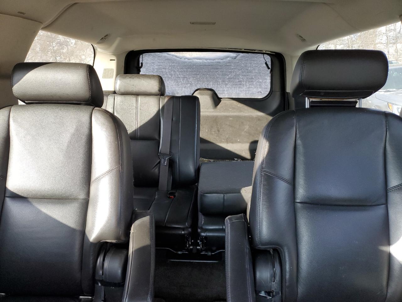 2007 GMC Yukon - Image 10