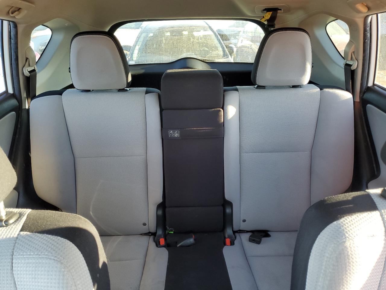 2018 Toyota RAV 4 - Image 10