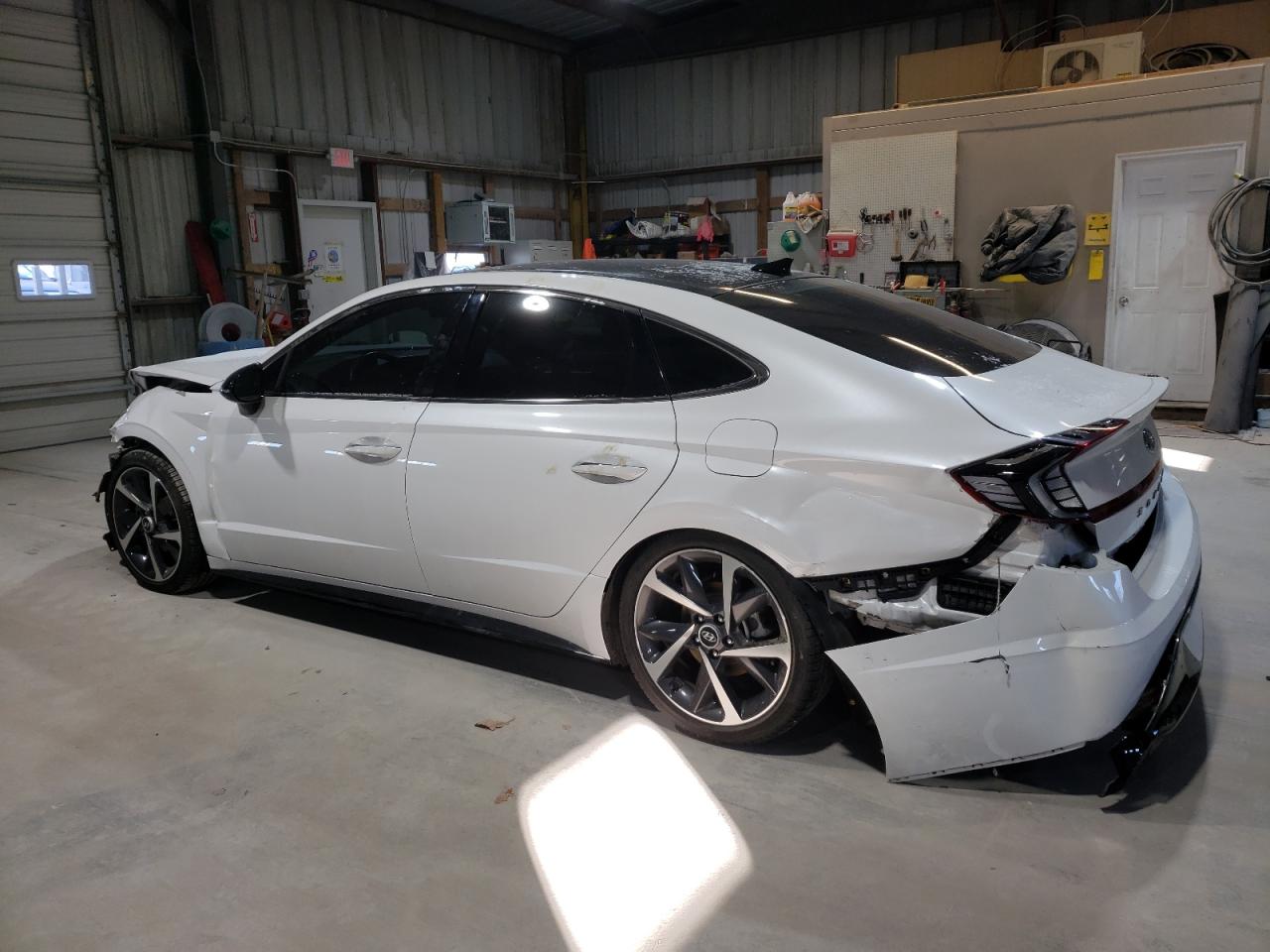 2022 Hyundai Sonata - Image 2