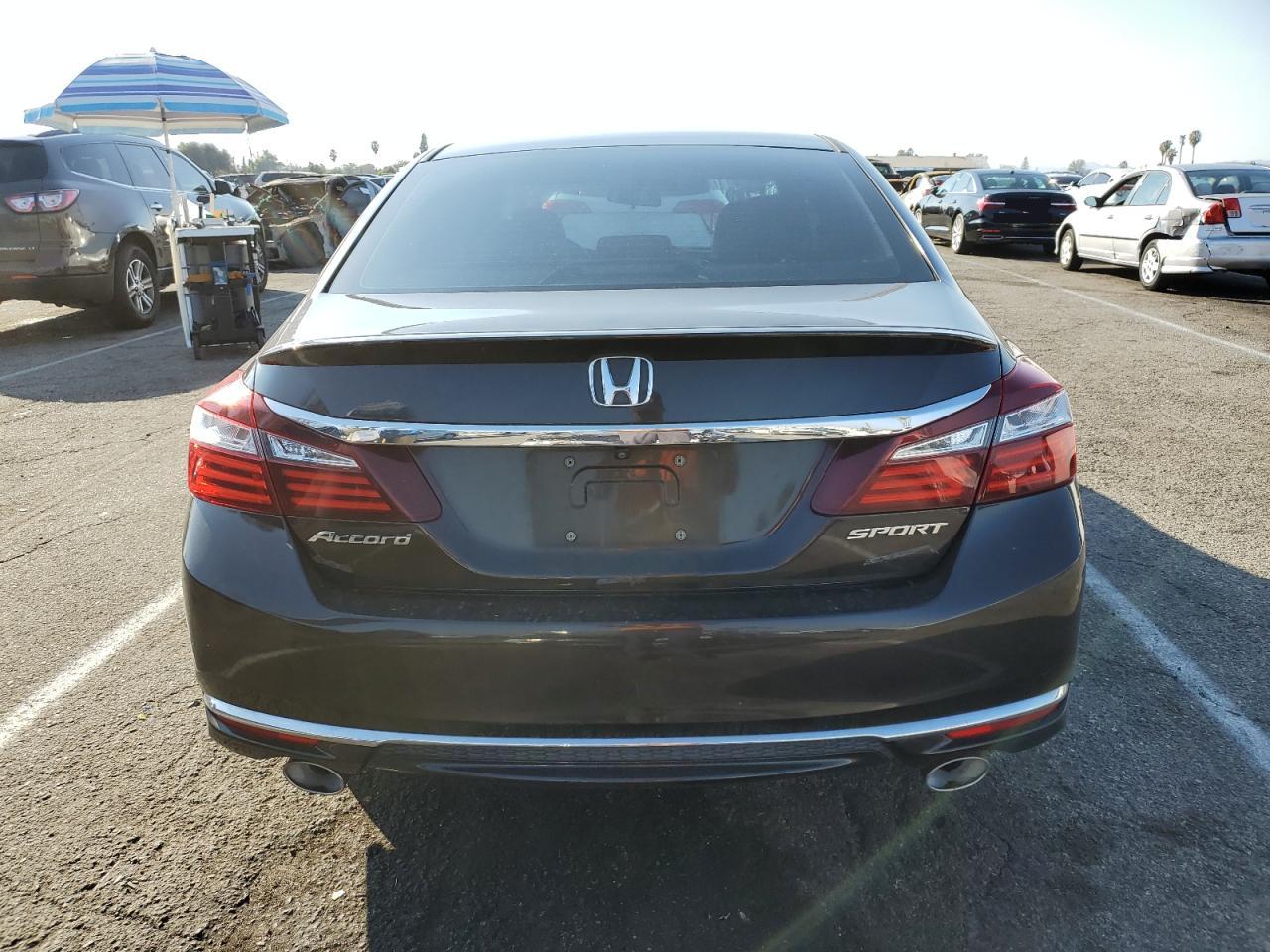2016 Honda Accord - Image 6