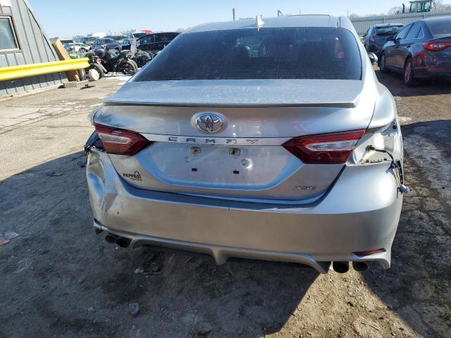  TOYOTA CAMRY 2019 Серебристый
