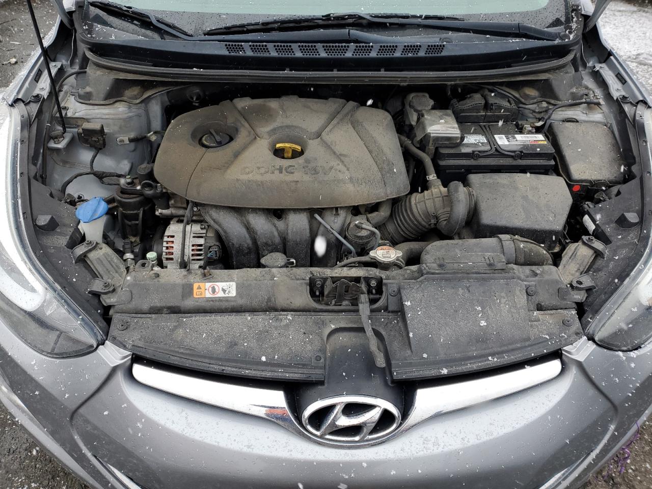2016 Hyundai Elantra - Image 11