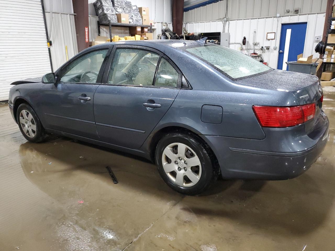 2009 Hyundai Sonata - Image 2